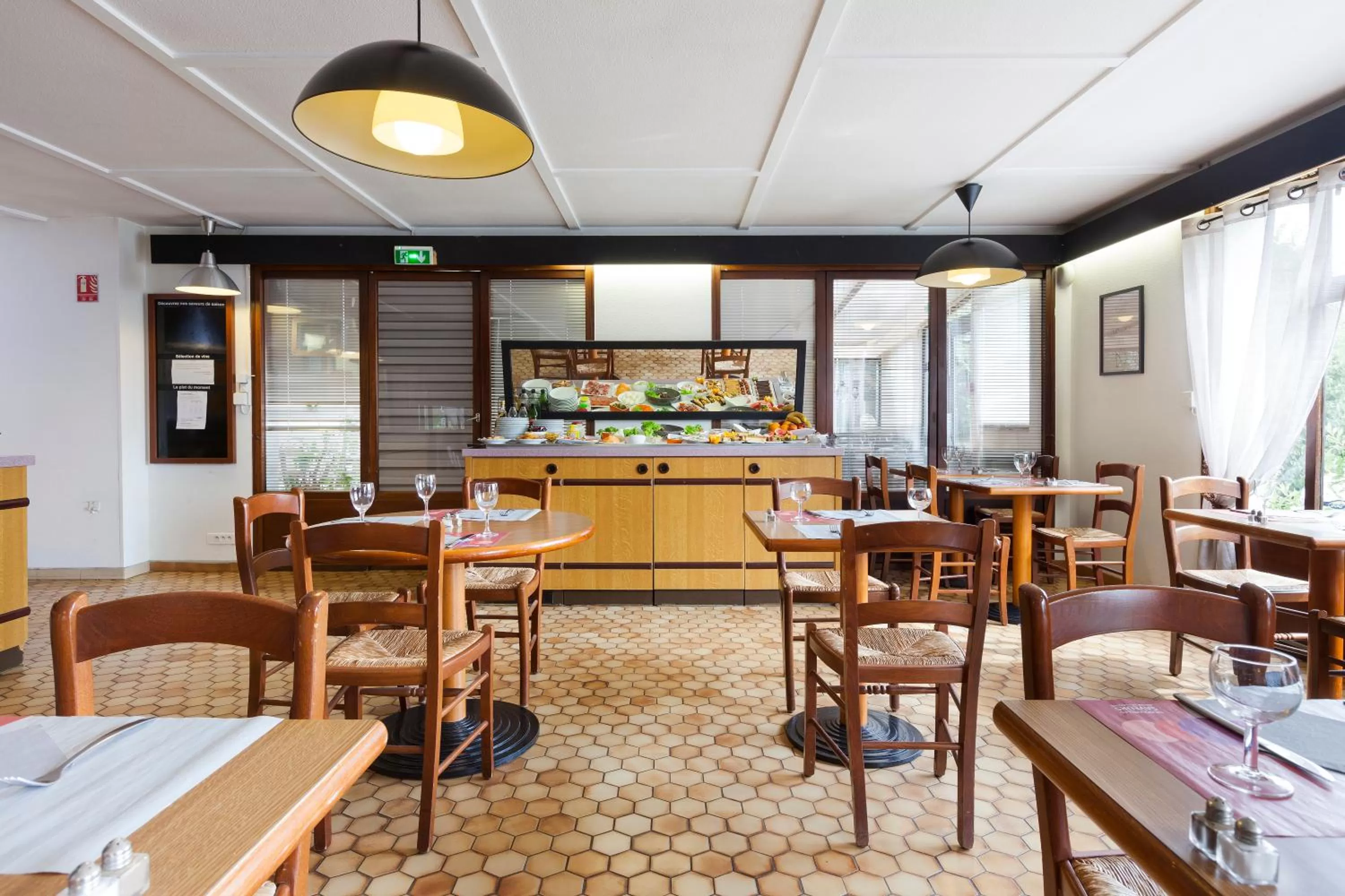 Restaurant/places to eat in Comfort Hotel Lens - Noyelles Godault