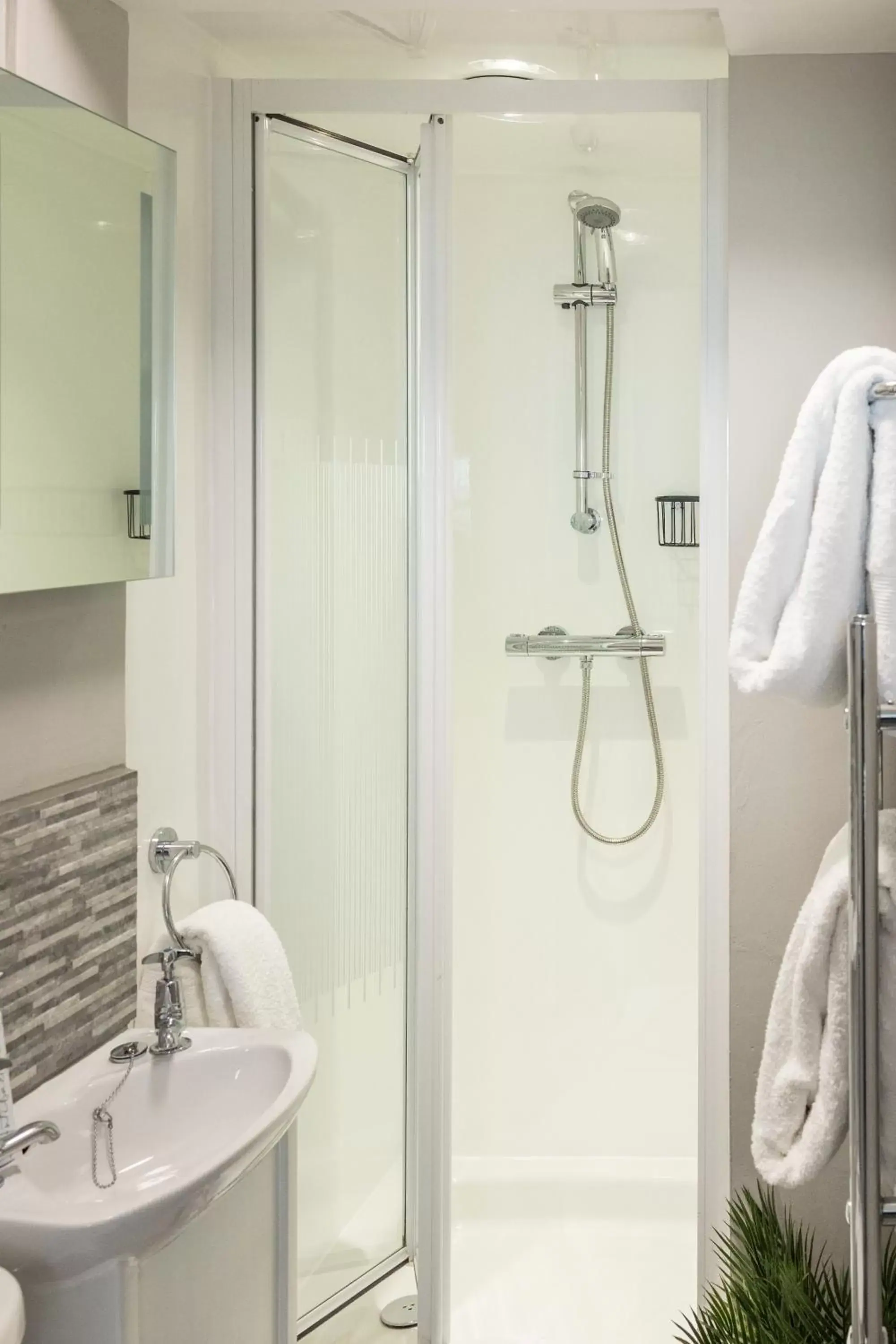 Bathroom in Gloucester House