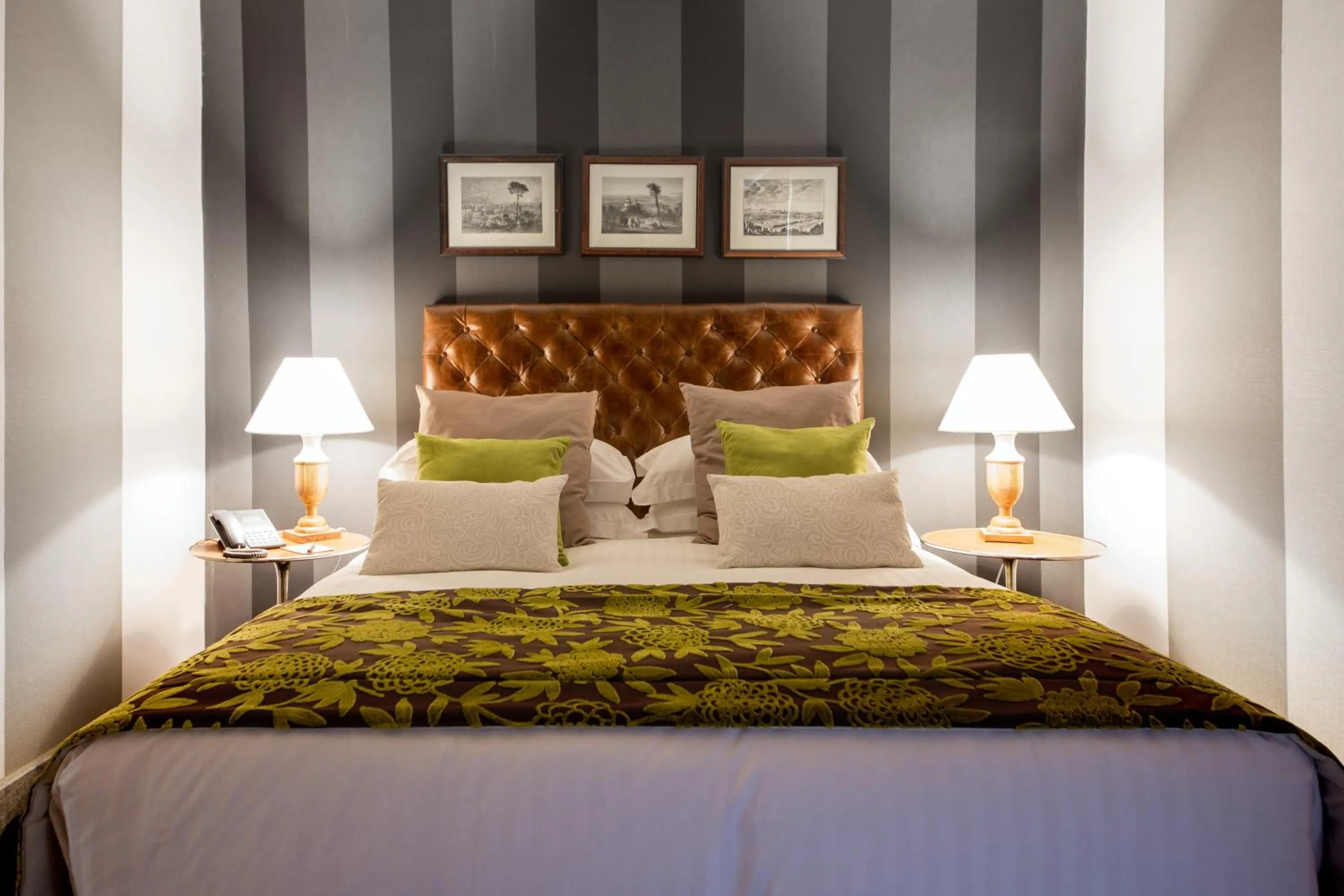 Bedroom, Bed in The Inn at the Roman Forum Luxury Collection - The Inn At The Roman Forum