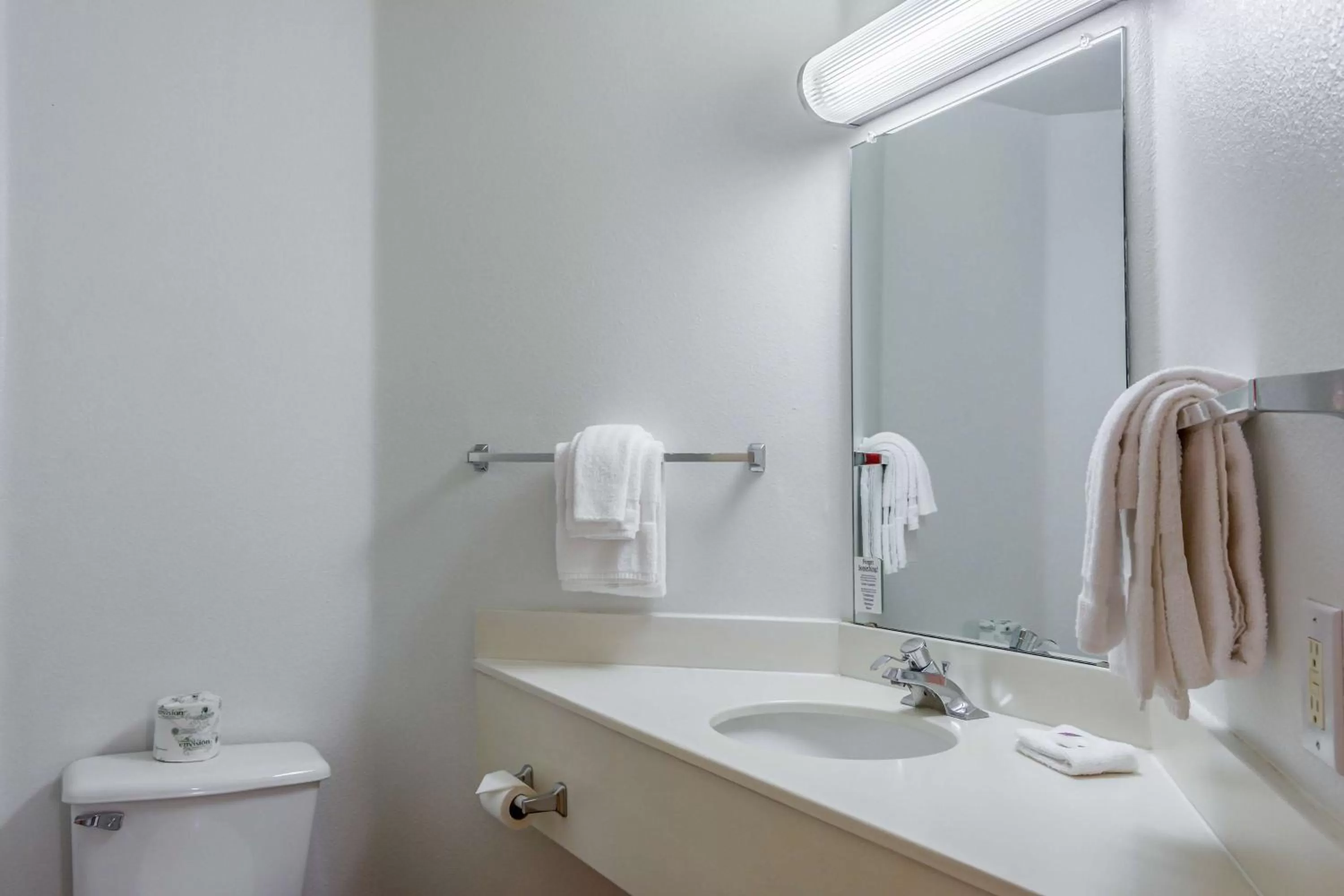 Toilet in Motel 6-Redmond, OR