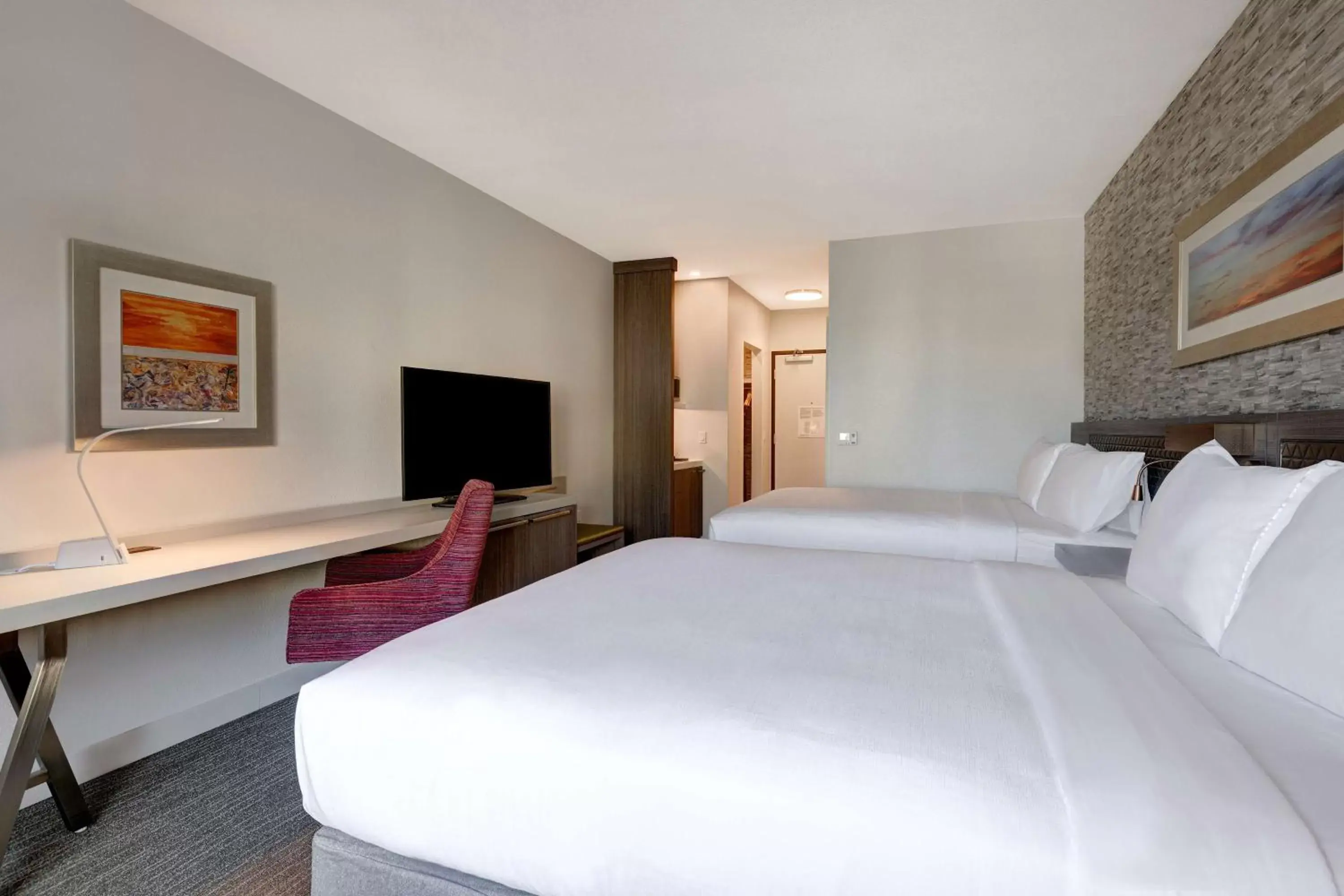 Bedroom, Bed in Hilton Garden Inn Temecula