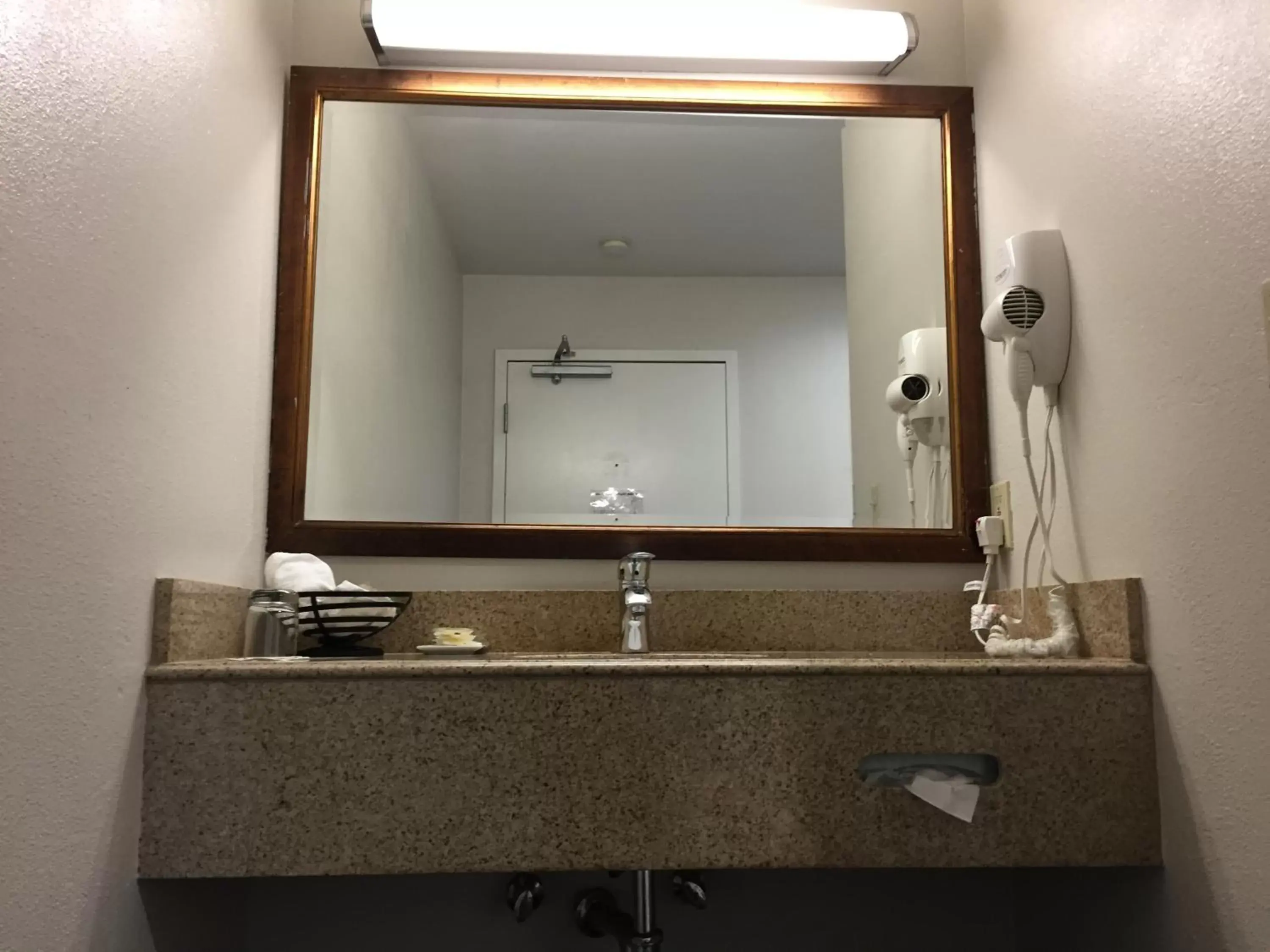 Bathroom in Buena Vista Motor Inn