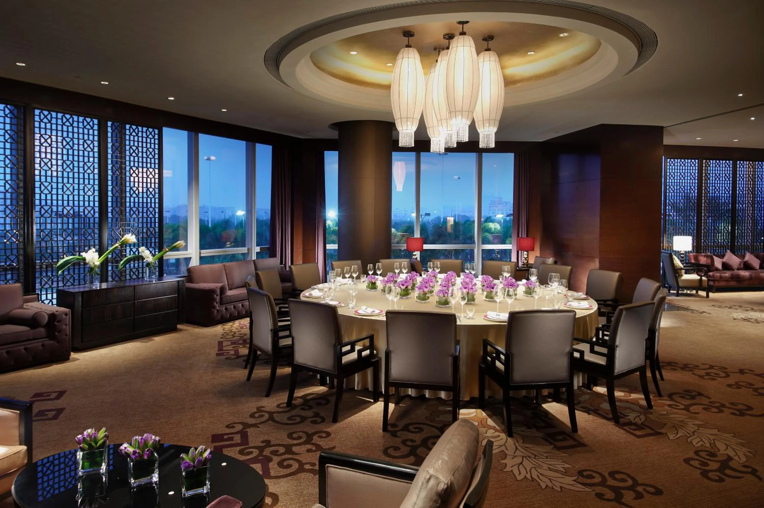Restaurant/places to eat in Crowne Plaza Huizhou by IHG
