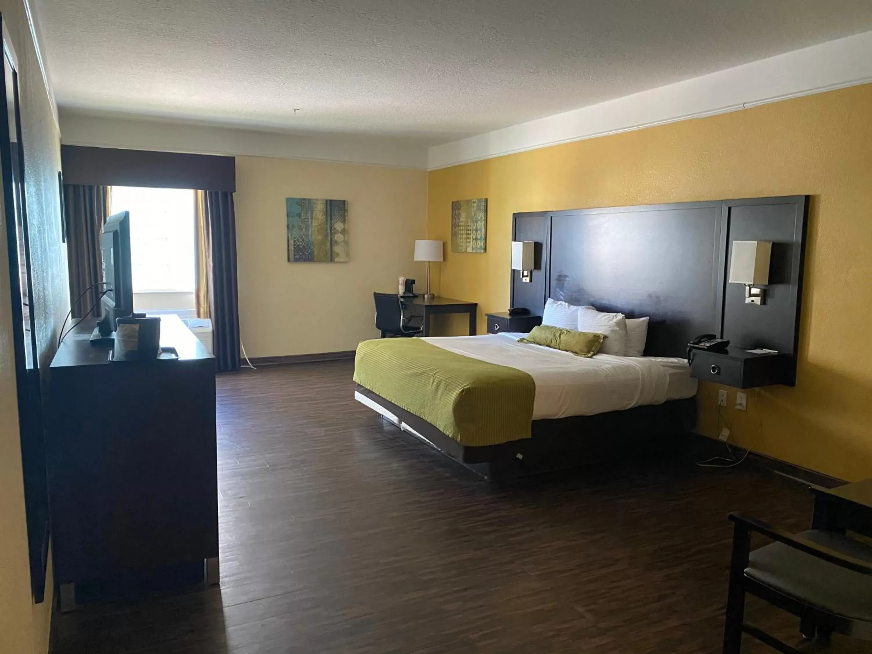 Photo of the whole room in Galveston Beach Hotel