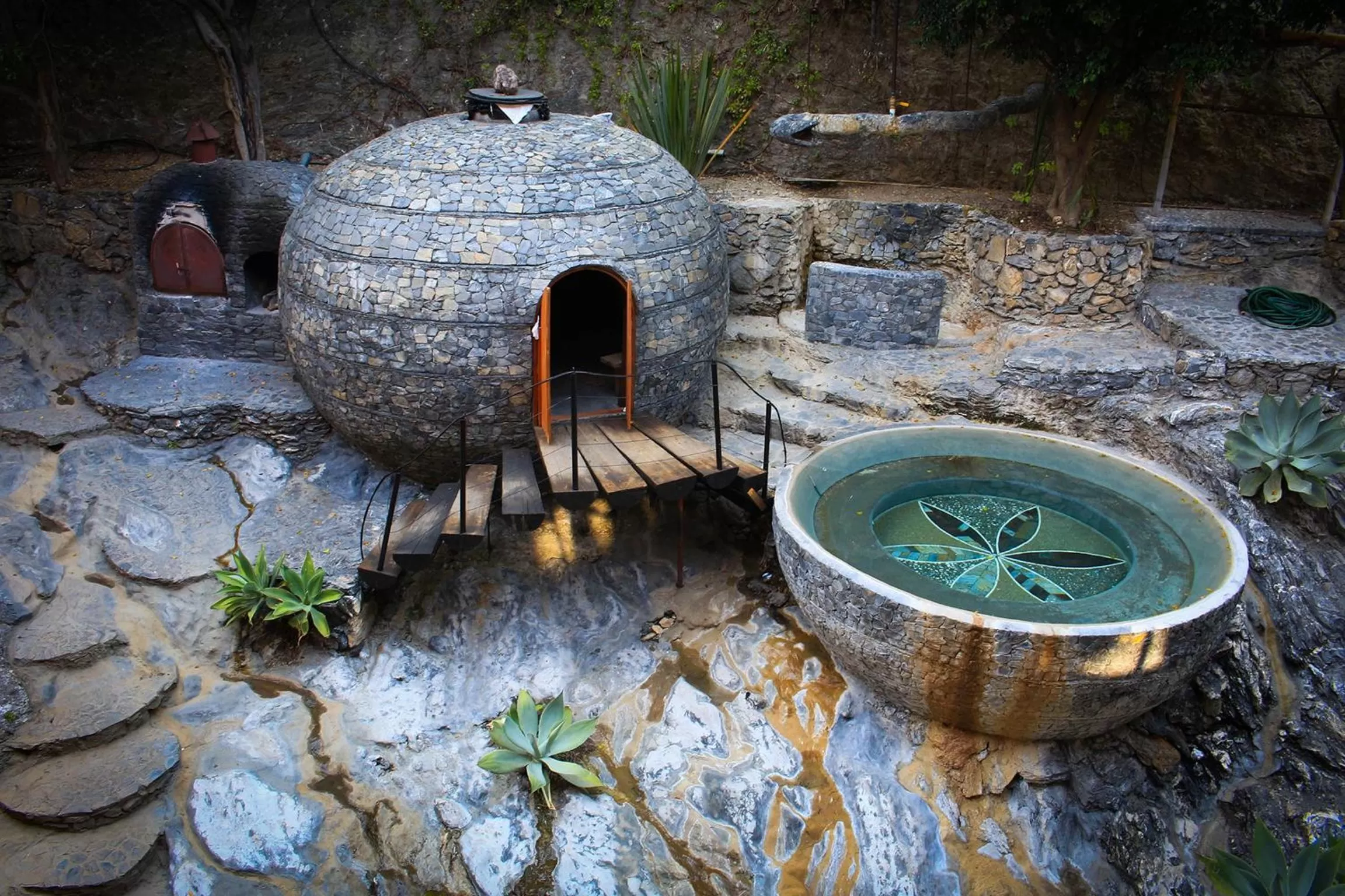 Hot Spring Bath in El Santuario Resort & Spa
