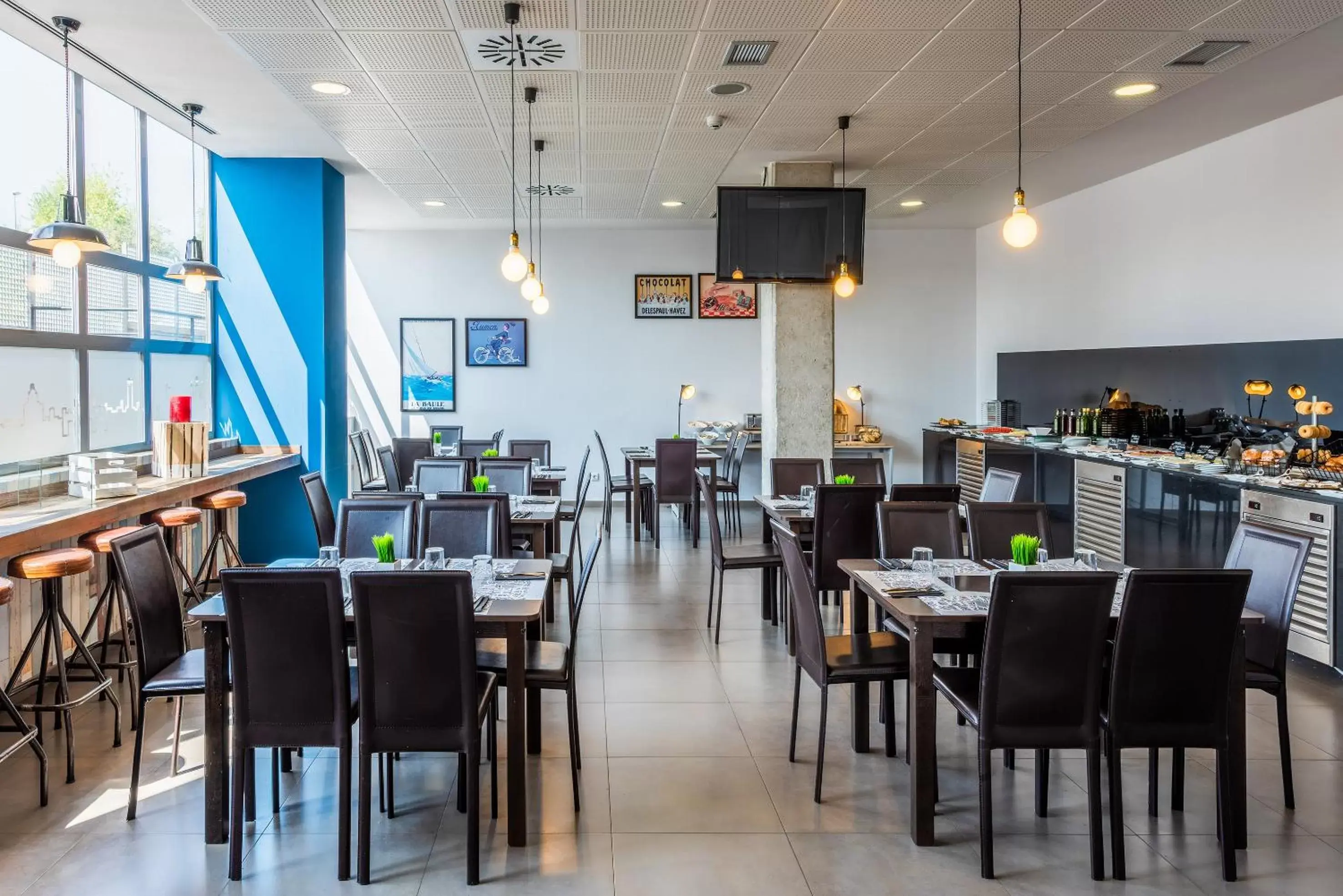 Restaurant/Places to Eat in Madrid Airport Suites, Affiliated by Meliá