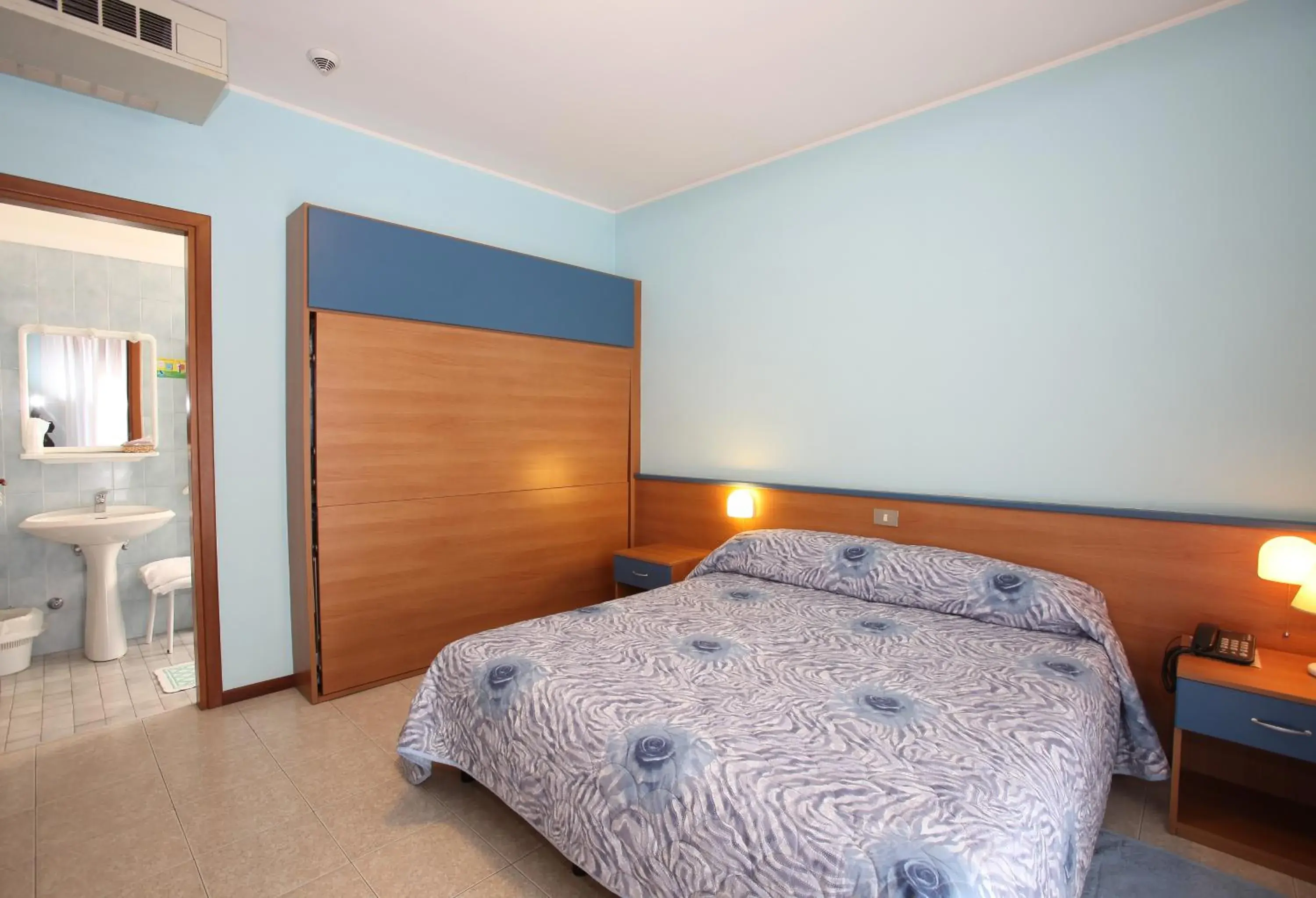 Bedroom, Bed in Albergo Ridente