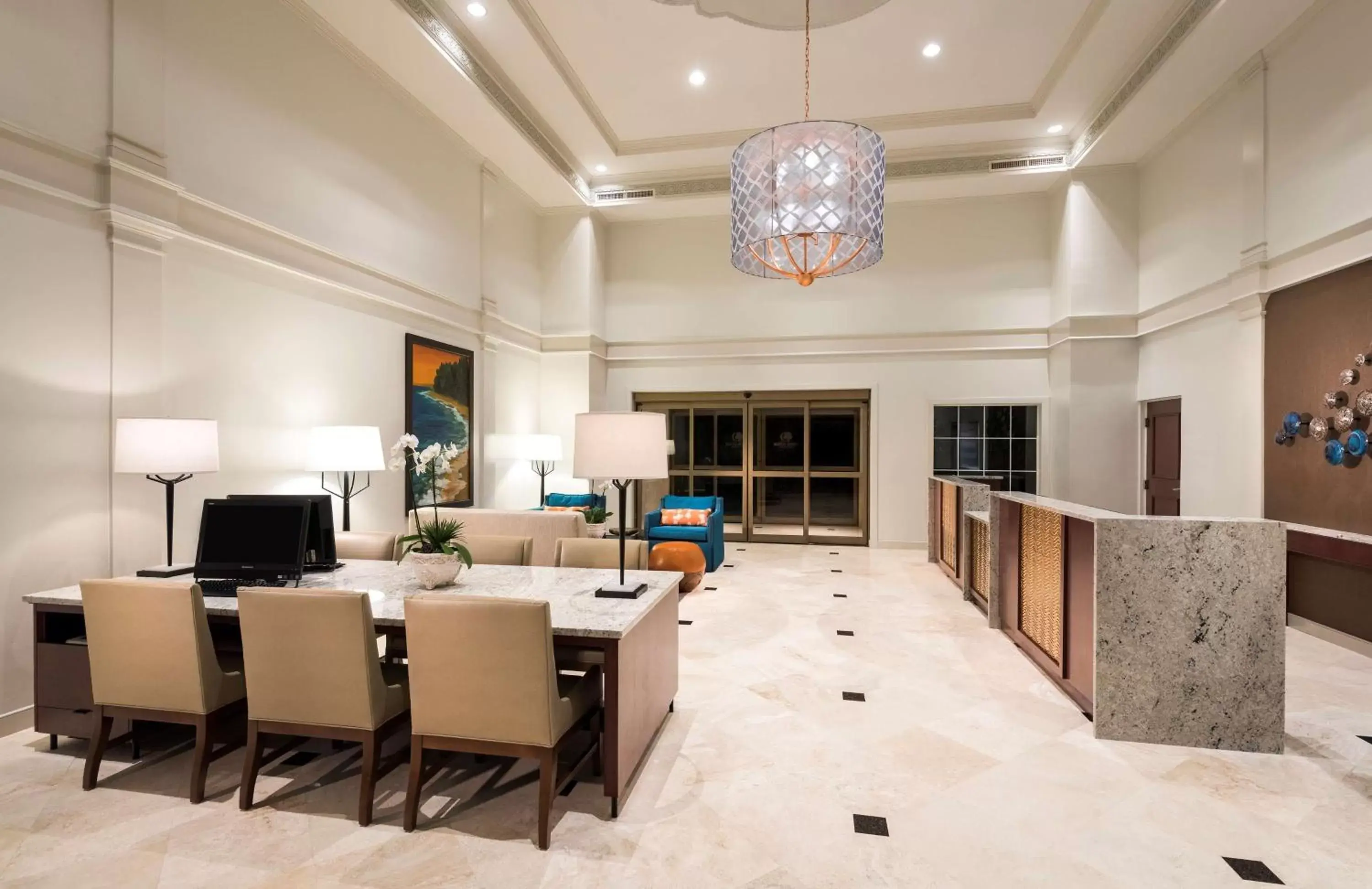 Lobby or reception in DoubleTree Suites by Hilton Naples