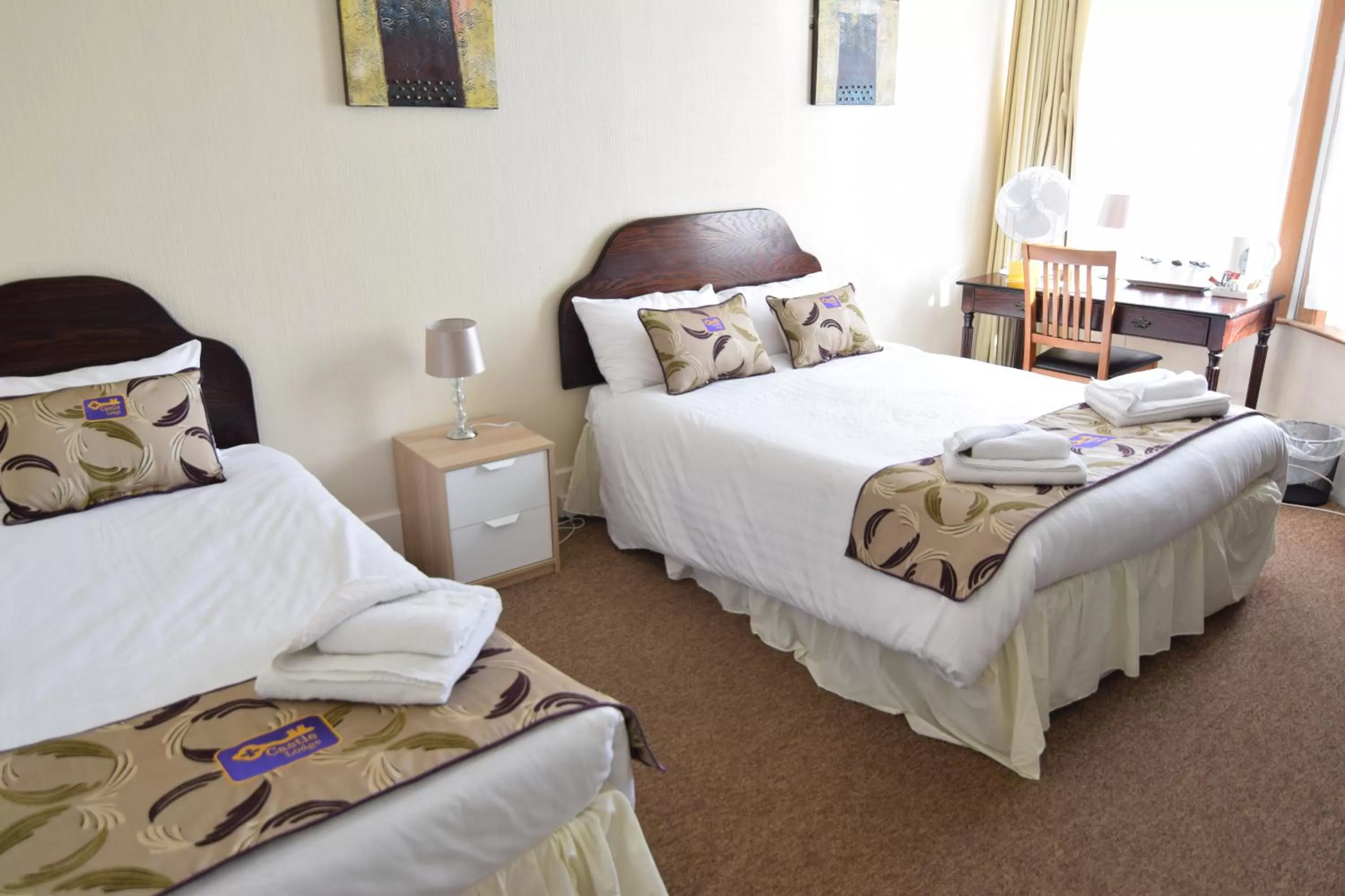 Bedroom, Bed in Castle Lodge