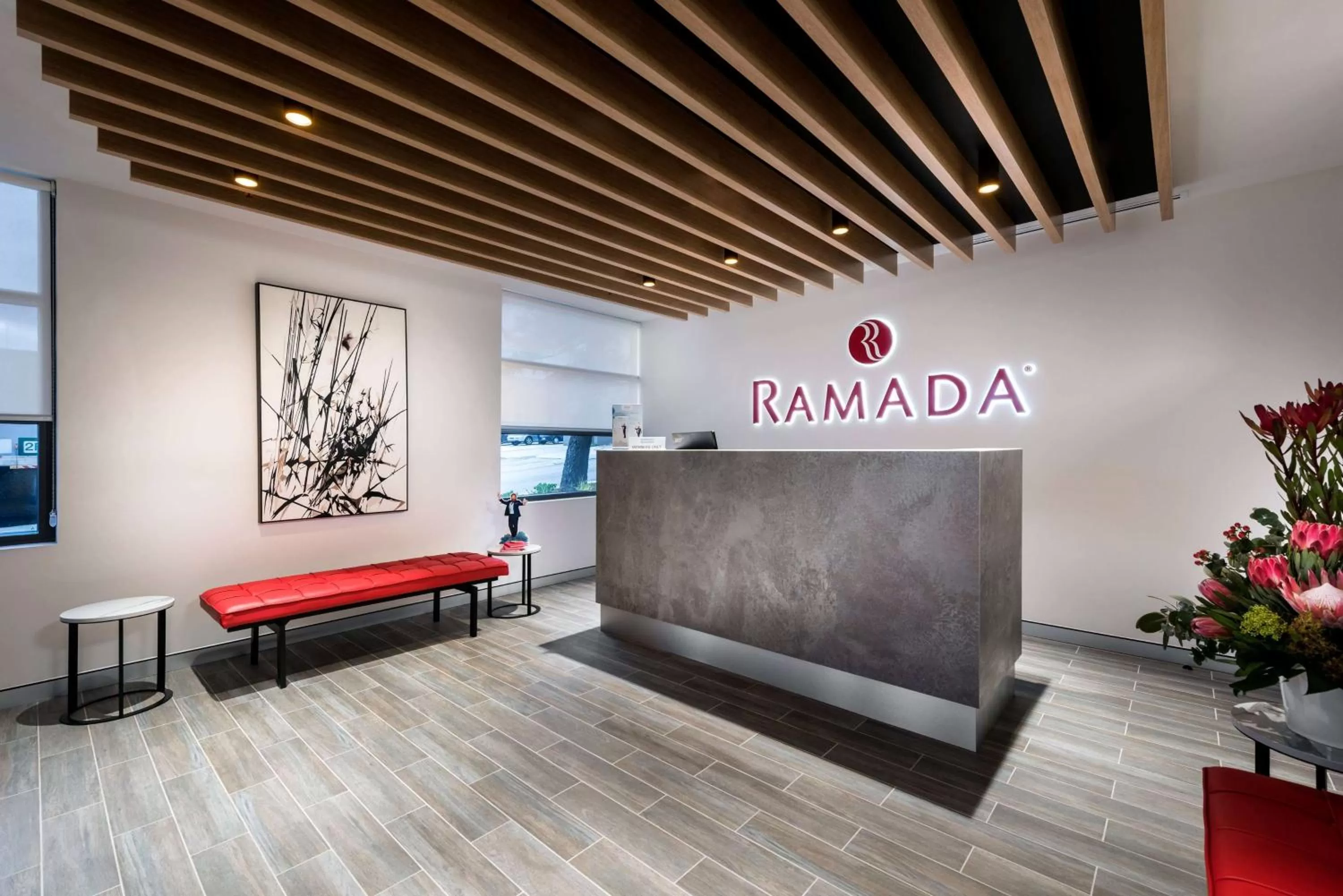 Lobby or reception in Ramada by Wyndham VetroBlu Scarborough Beach