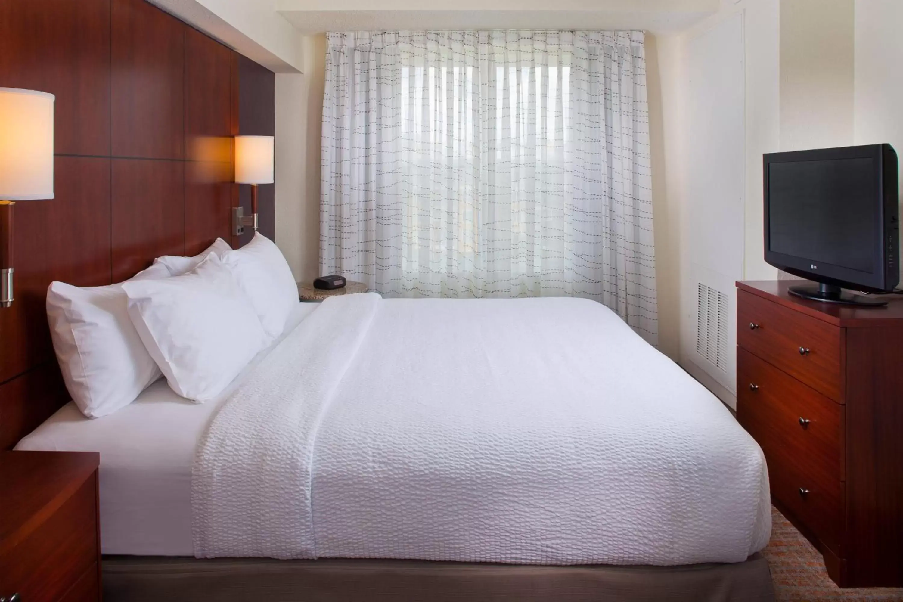 Bedroom, Bed in Residence Inn by Marriott Tallahassee Universities at the Capitol