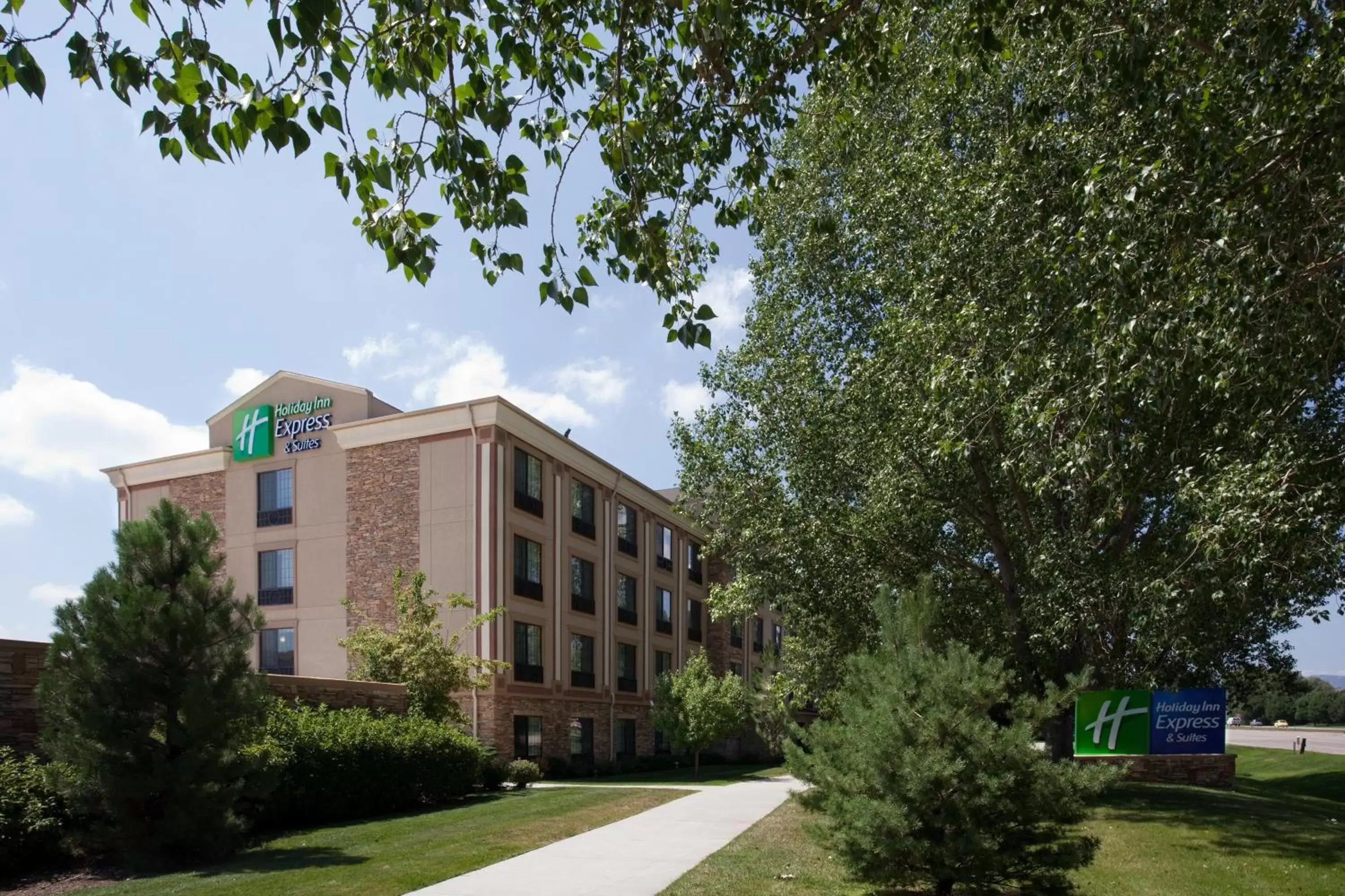 Property Building in Holiday Inn Express Hotel & Suites Fort Collins, an IHG Hotel