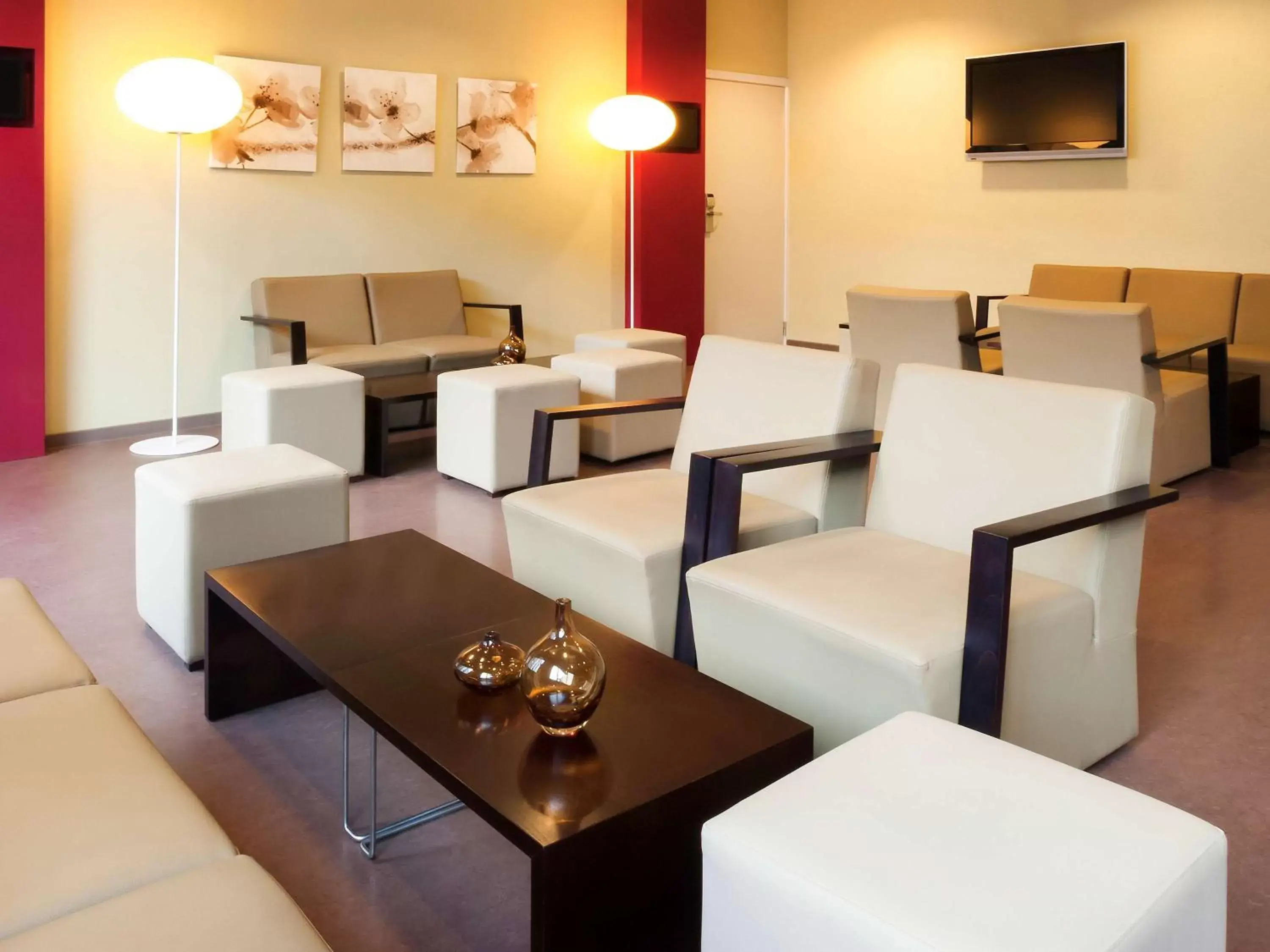 On site, Restaurant/Places to Eat in ibis Hotel Brussels Centre Gare du Midi