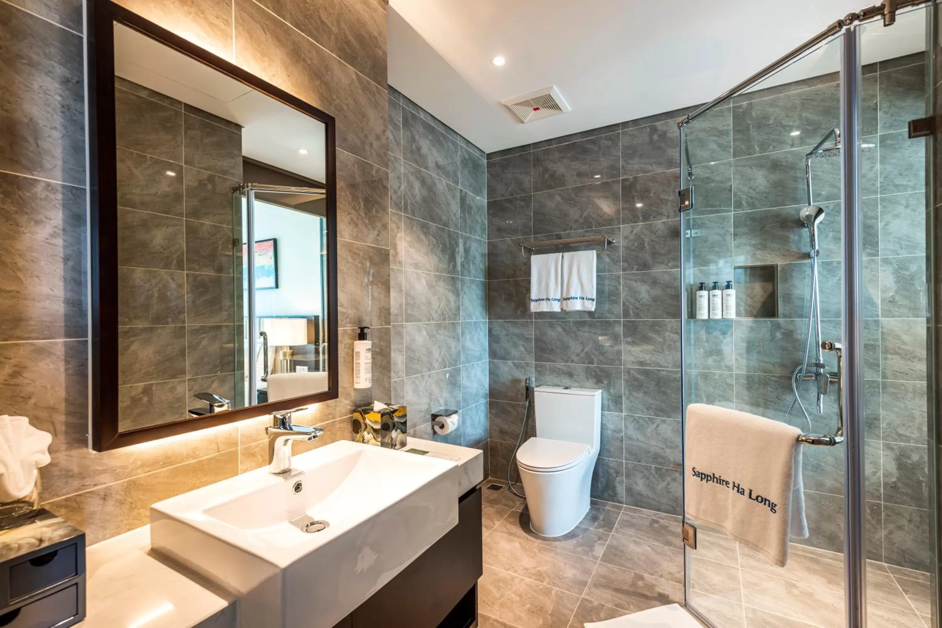 Bathroom in Best Western Premier Sapphire Ha Long