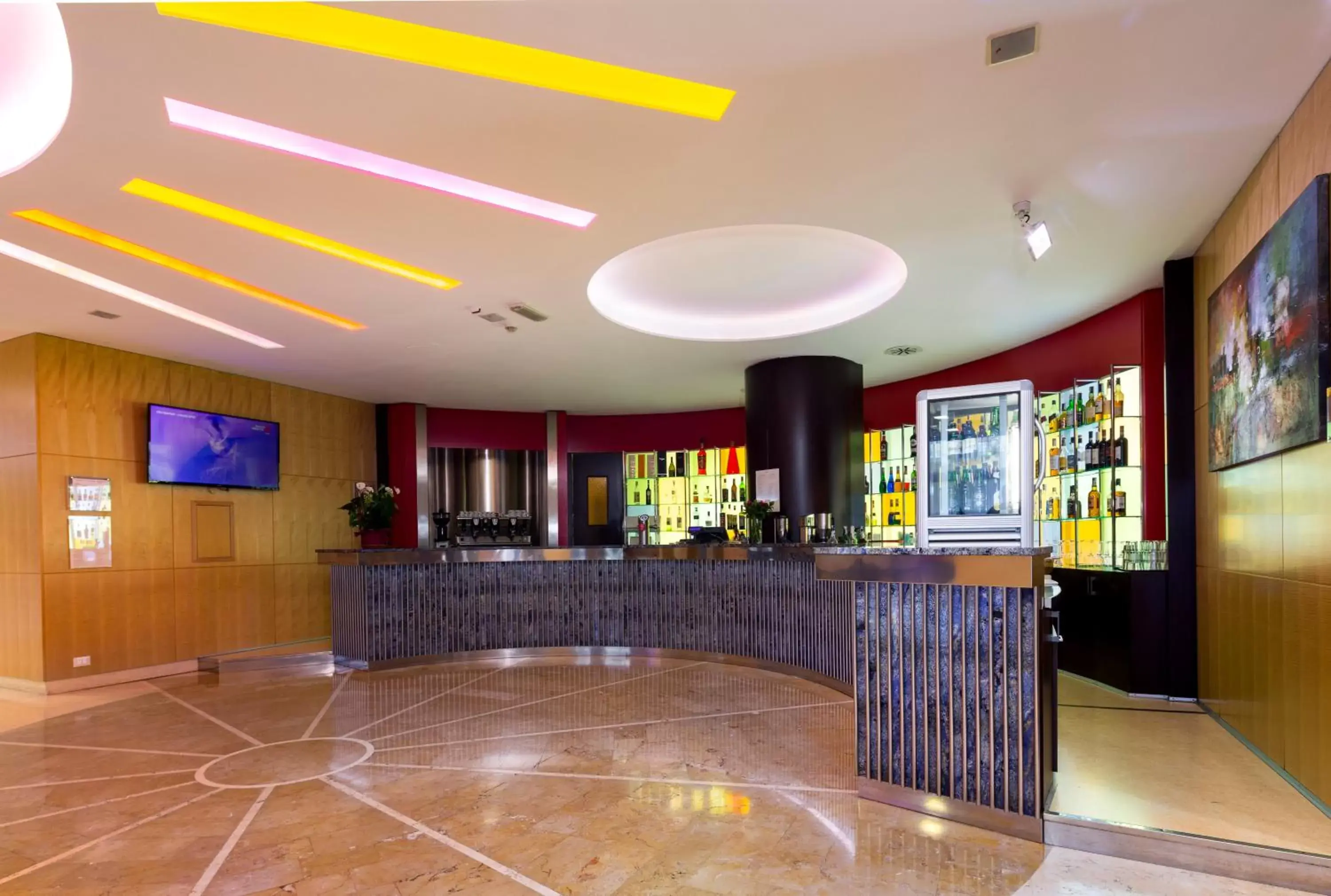 Lounge or bar in Crowne Plaza Padova, an IHG Hotel