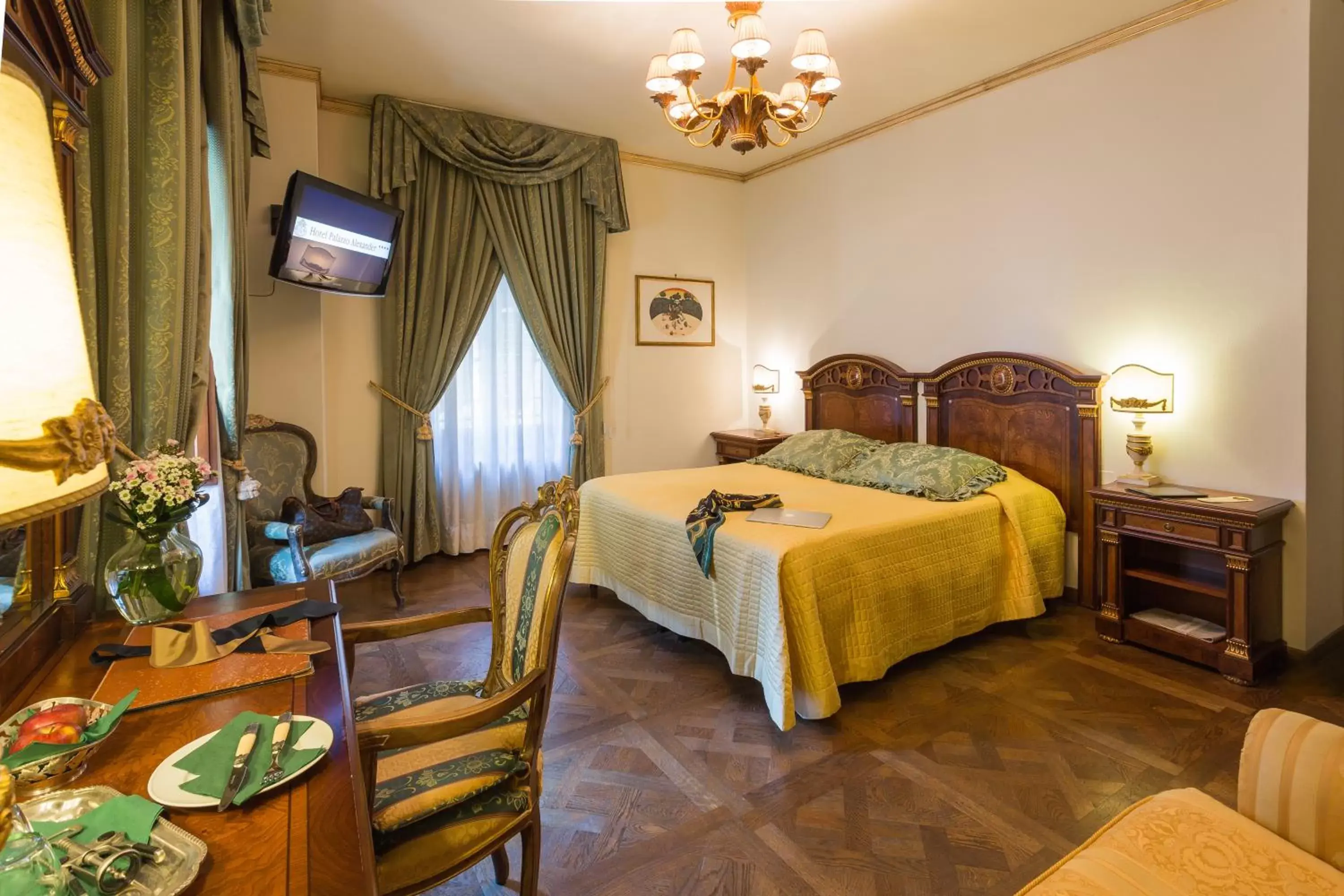 Photo of the whole room, Bed in Hotel Palazzo Alexander Photo of the whole room, Bed in Hotel Palazzo Alexander