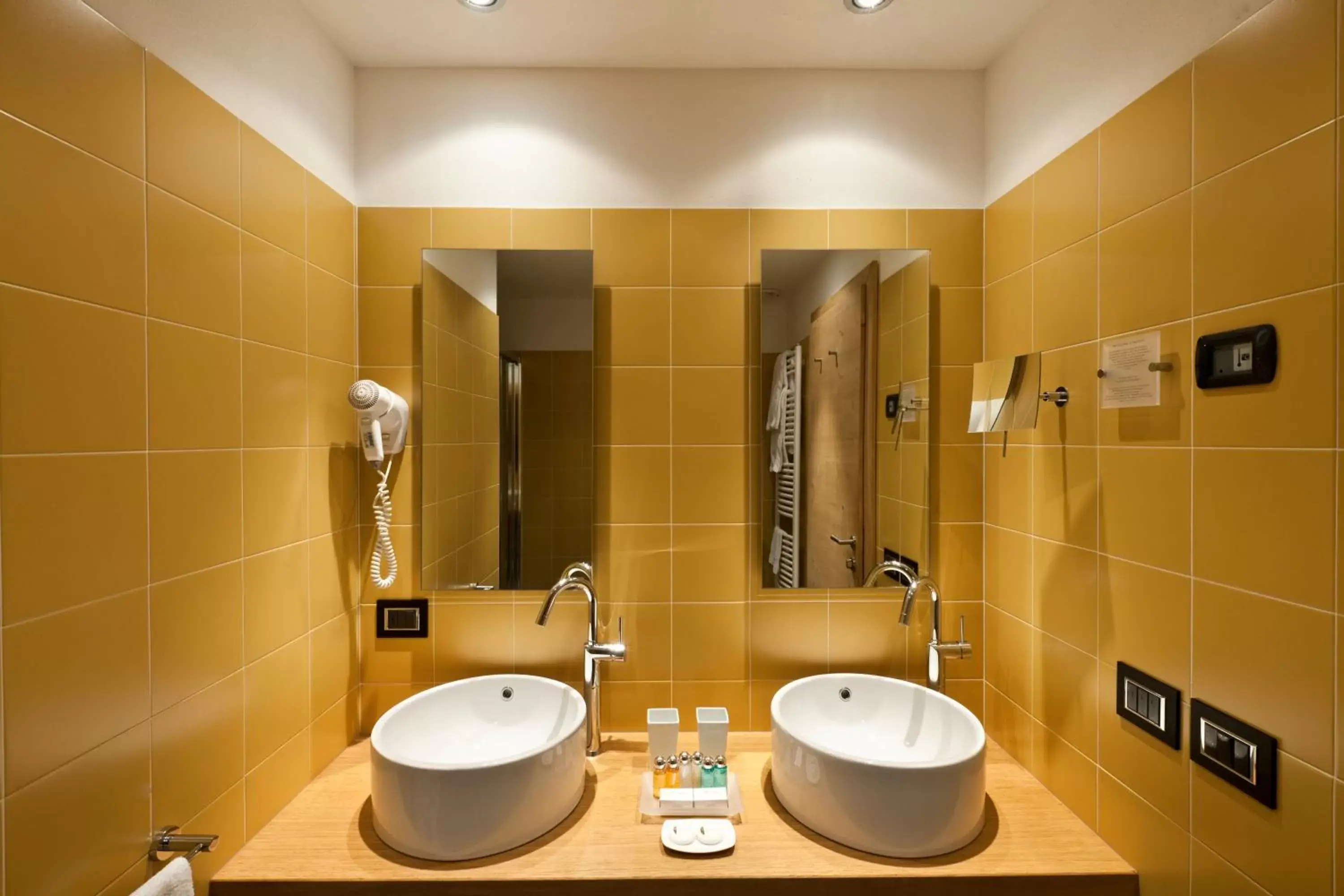 Bathroom in Hotel Meublè Sertorelli Reit