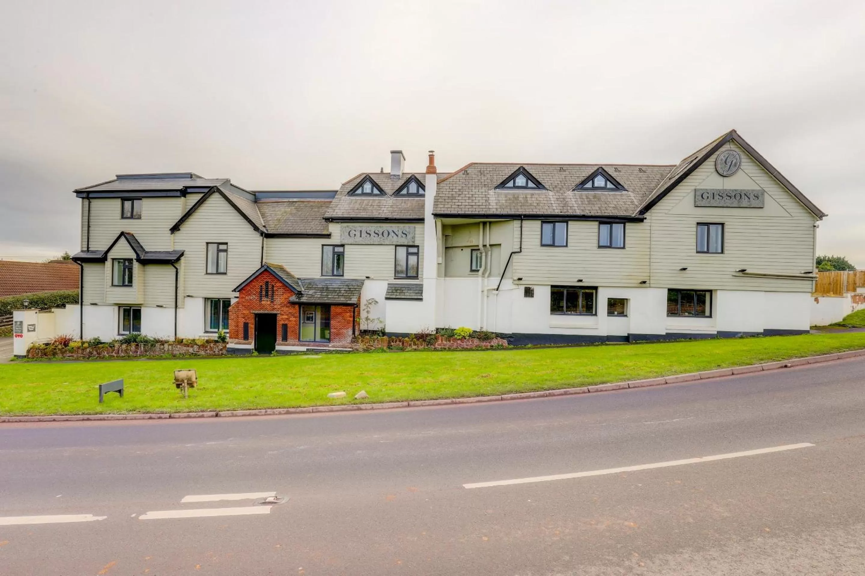 The Gissons Hotel - Exeter Airport & M5