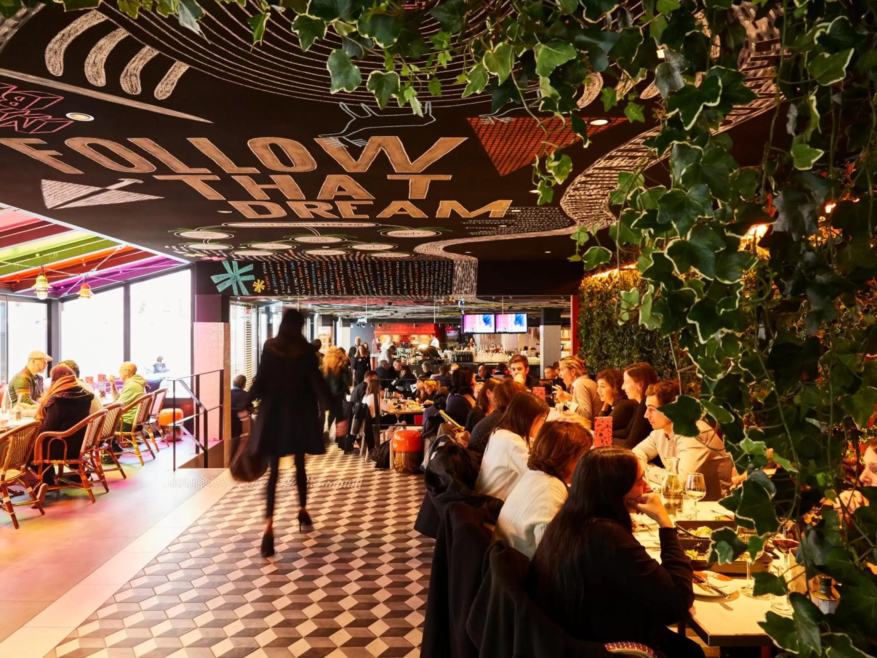 Restaurant/places to eat in Mama Shelter Toulouse