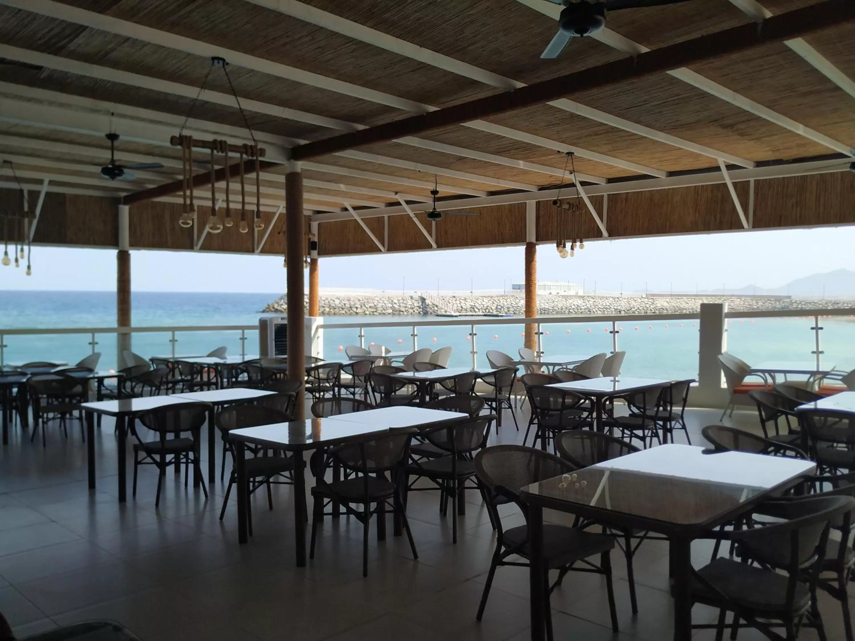 Restaurant/places to eat in Mirage Bab Al Bahr