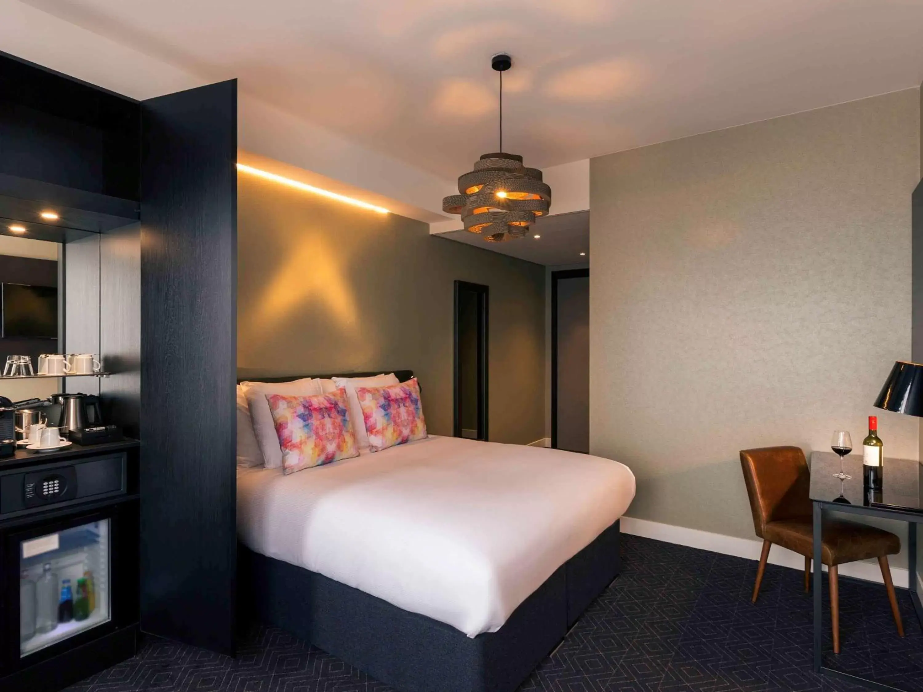 Photo of the whole room, Bed in Mercure Amsterdam Sloterdijk Station