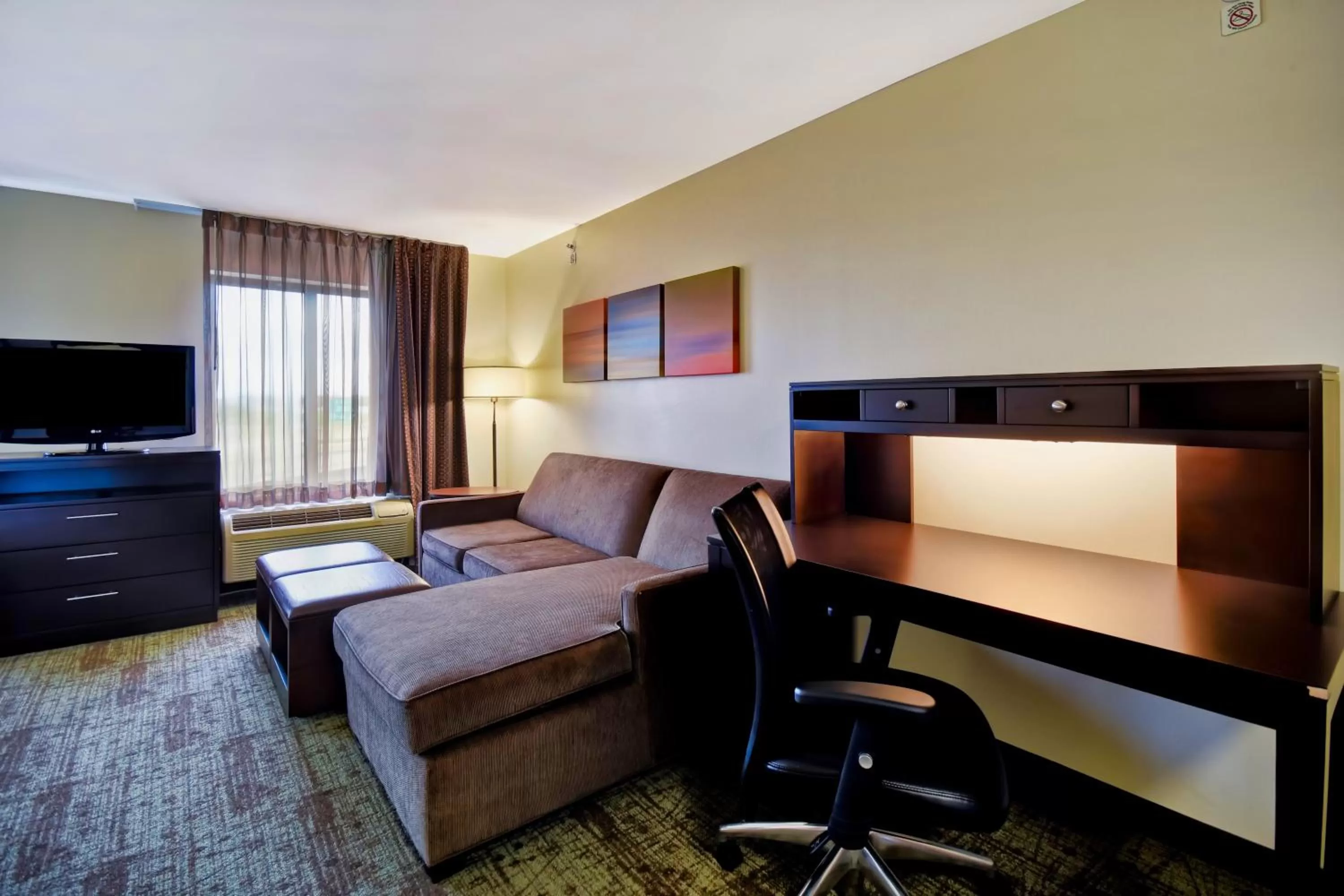 Photo of the whole room in Staybridge Suites Middleton/Madison-West by IHG