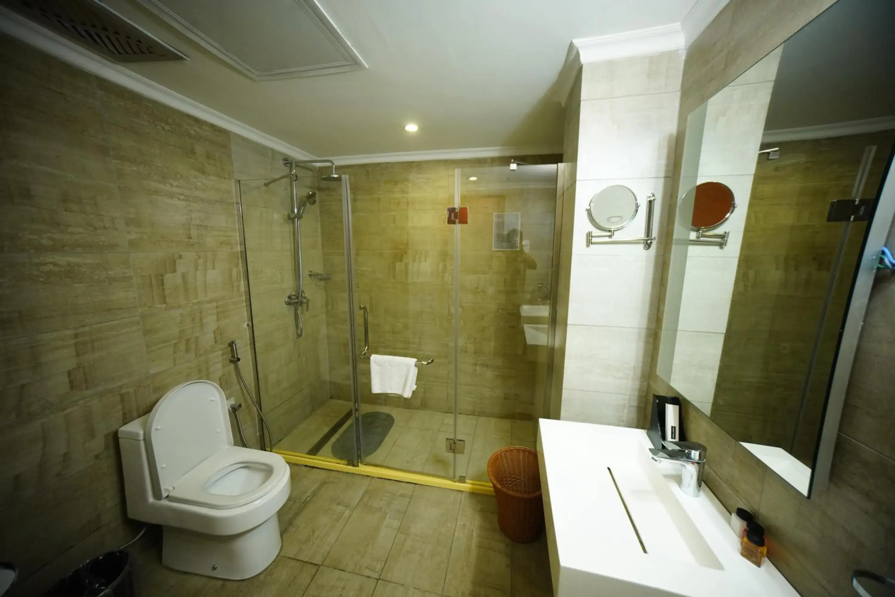 Bathroom in Mado Hotel