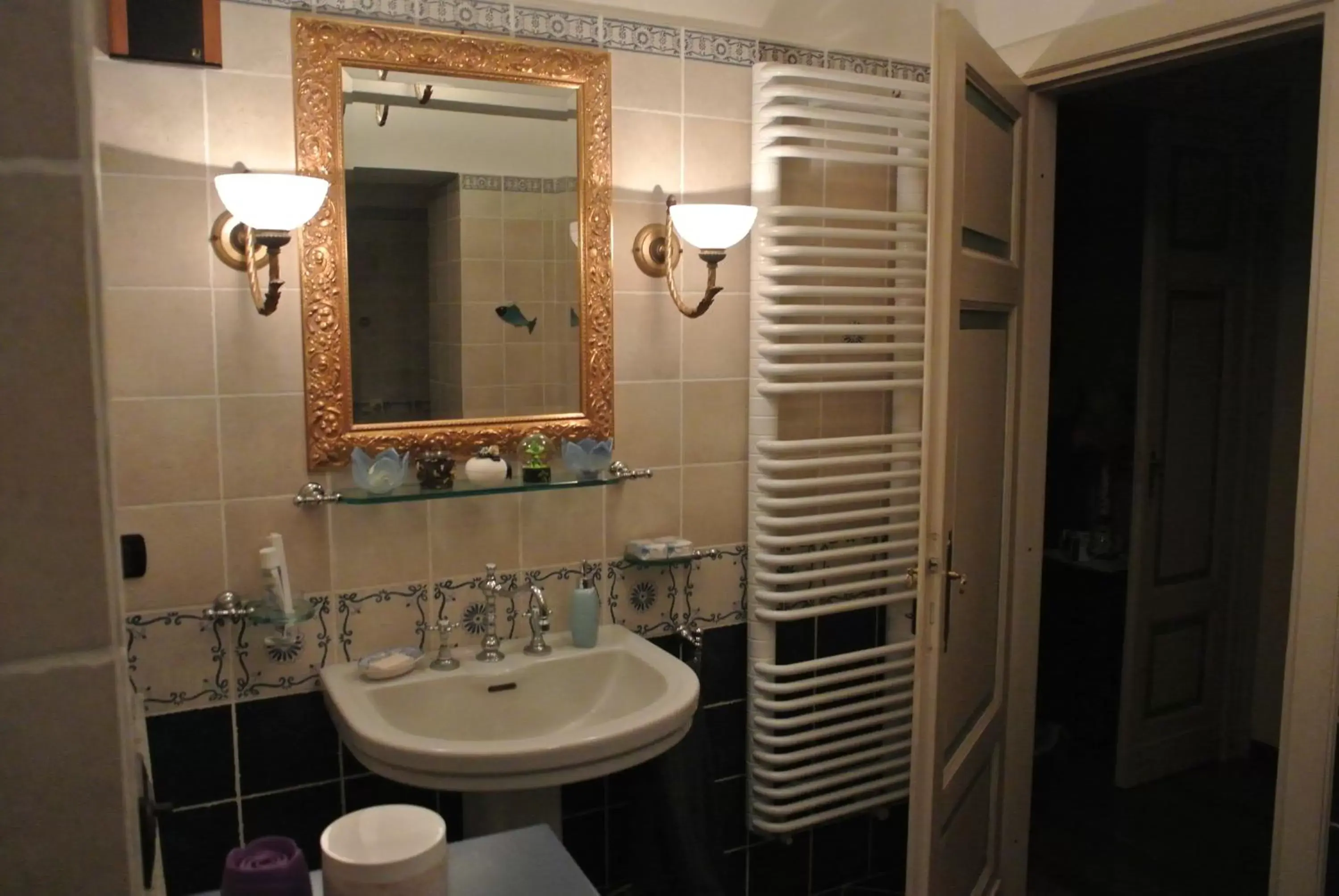 Bathroom in Villa Mirano Bed & Breakfast