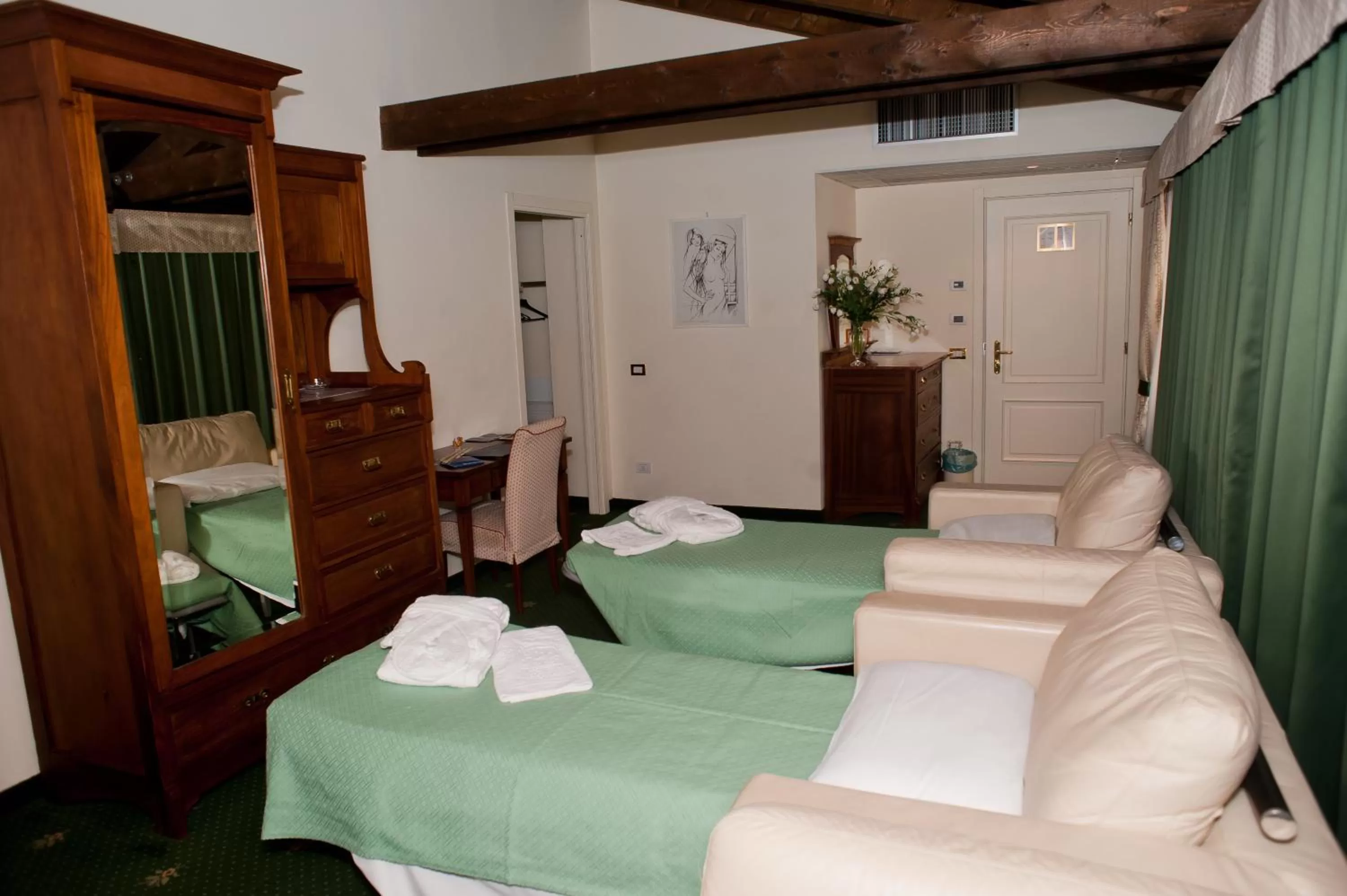 Photo of the whole room, Bed in Hotel Candiani