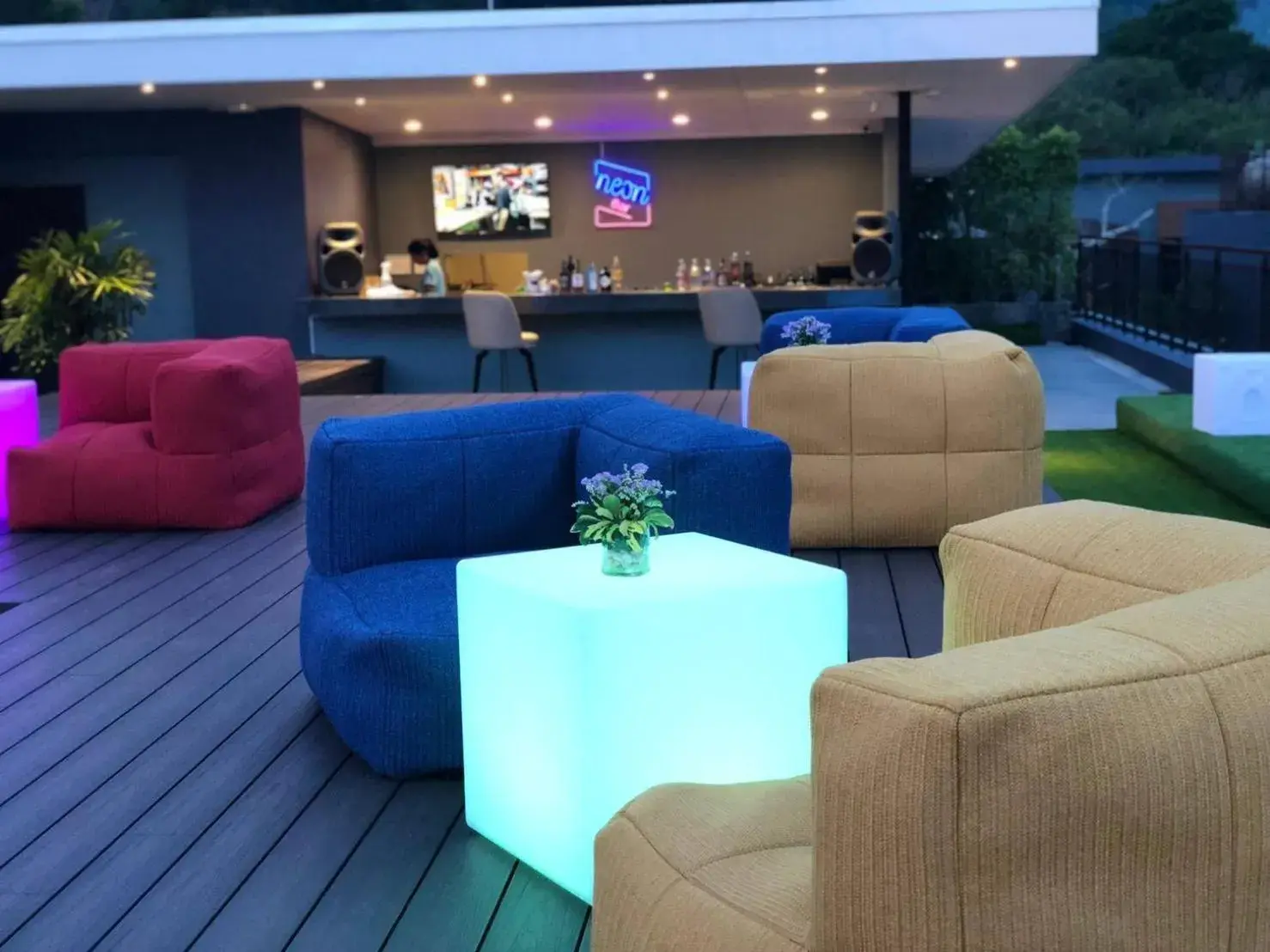 Lounge or bar, Lobby/Reception in The Nature Phuket - SHA Extra Plus