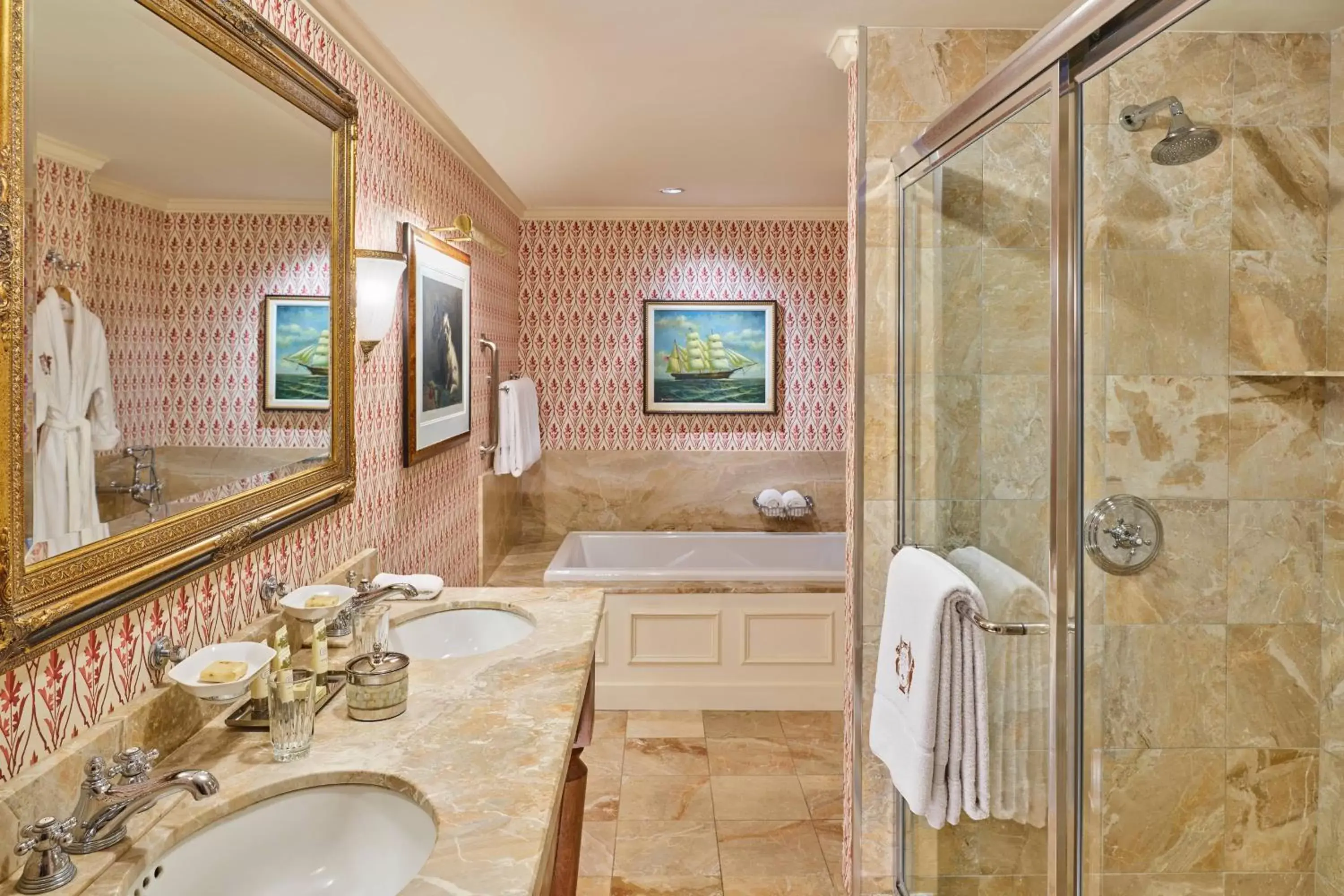 Photo of the whole room, Bathroom in The Brown Palace Hotel and Spa, Autograph Collection