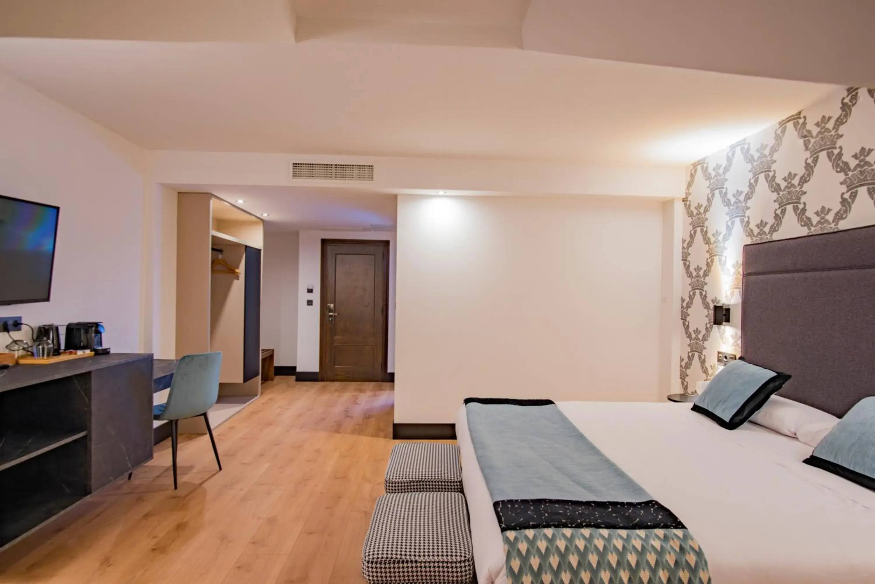 Superior Double or Twin Room with Parking in Hotel Mirador de la Cepada