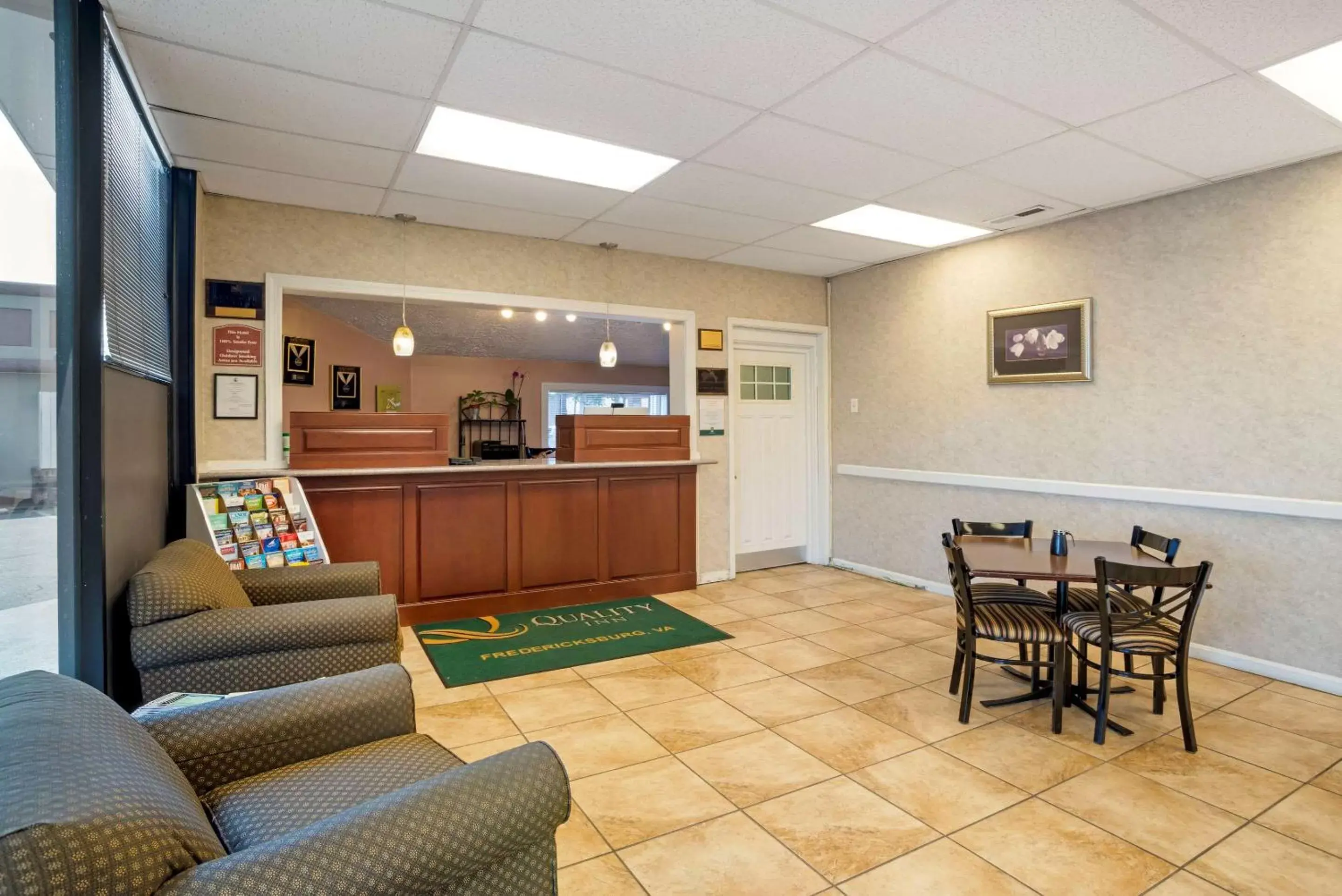 Lobby or reception in Quality Inn Fredericksburg near Historic Downtown