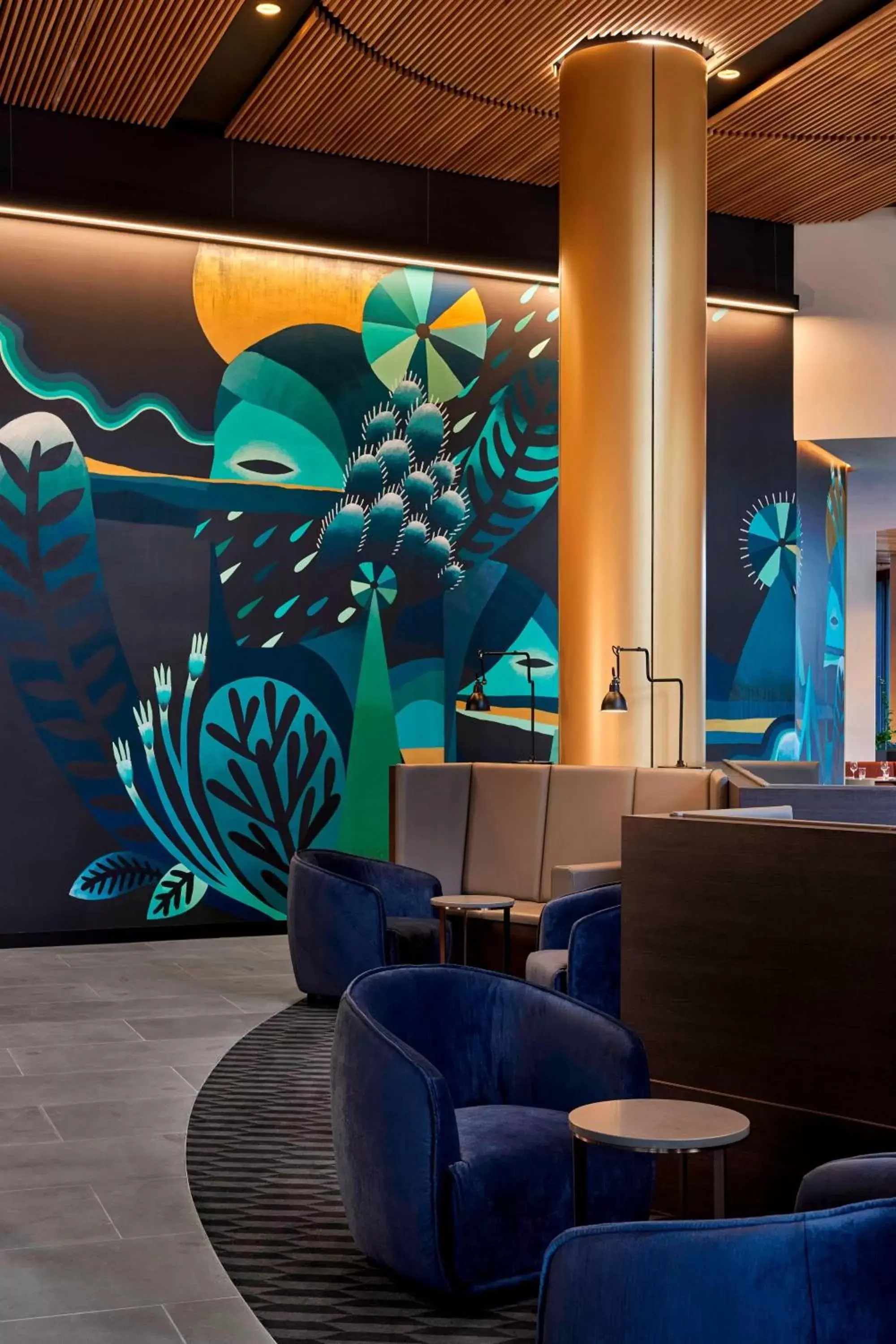 Lobby or reception, Lounge/Bar in Four Points by Sheraton Melbourne Docklands