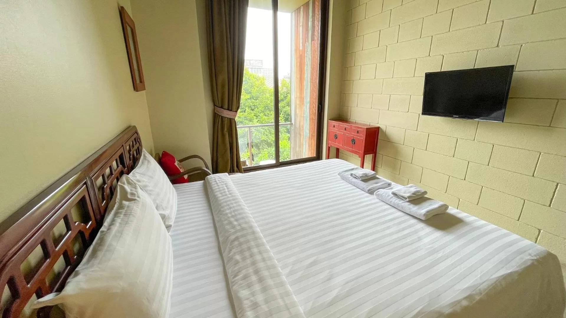 Bed in Villa Bangkok