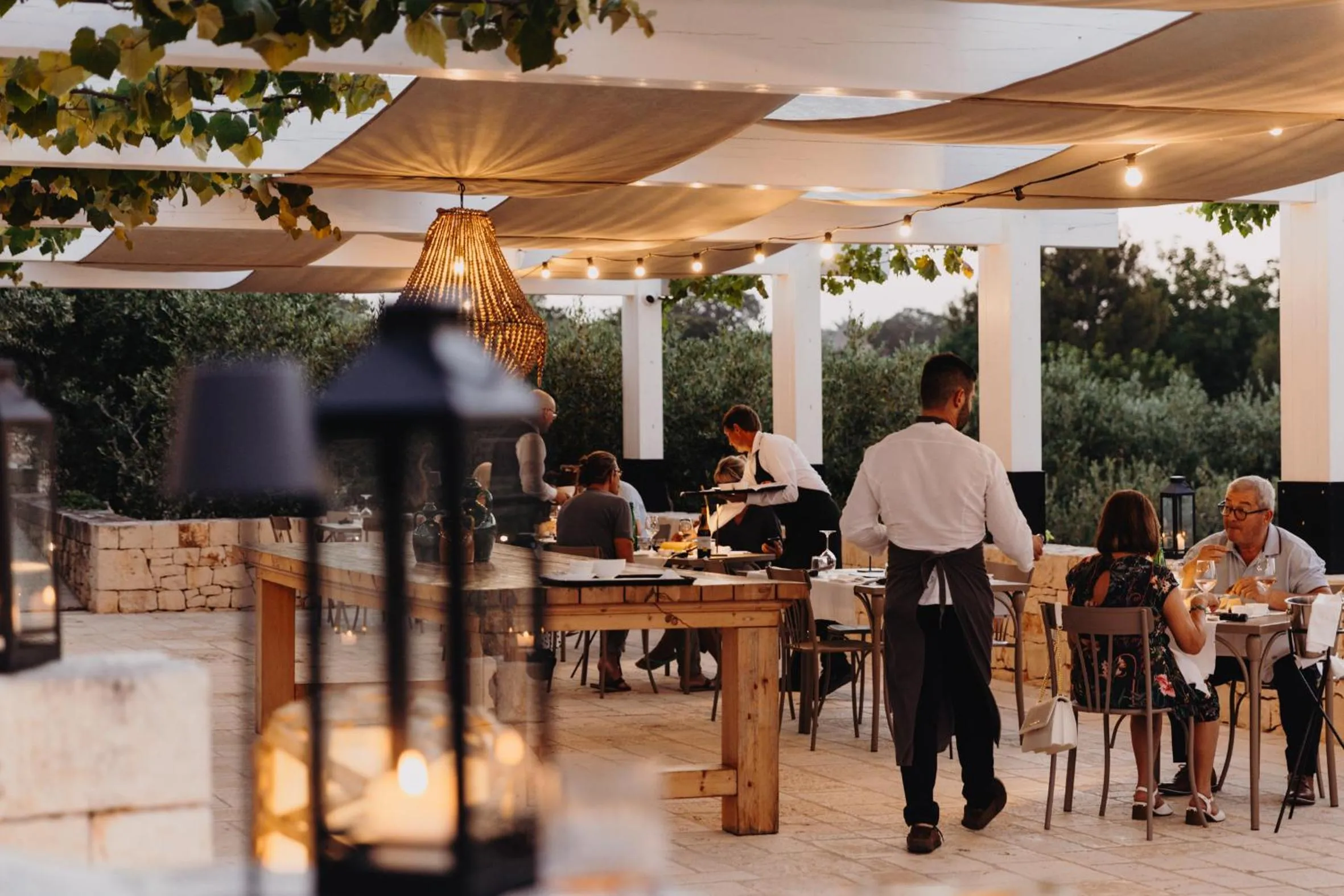 Restaurant/places to eat in Ottolire Resort