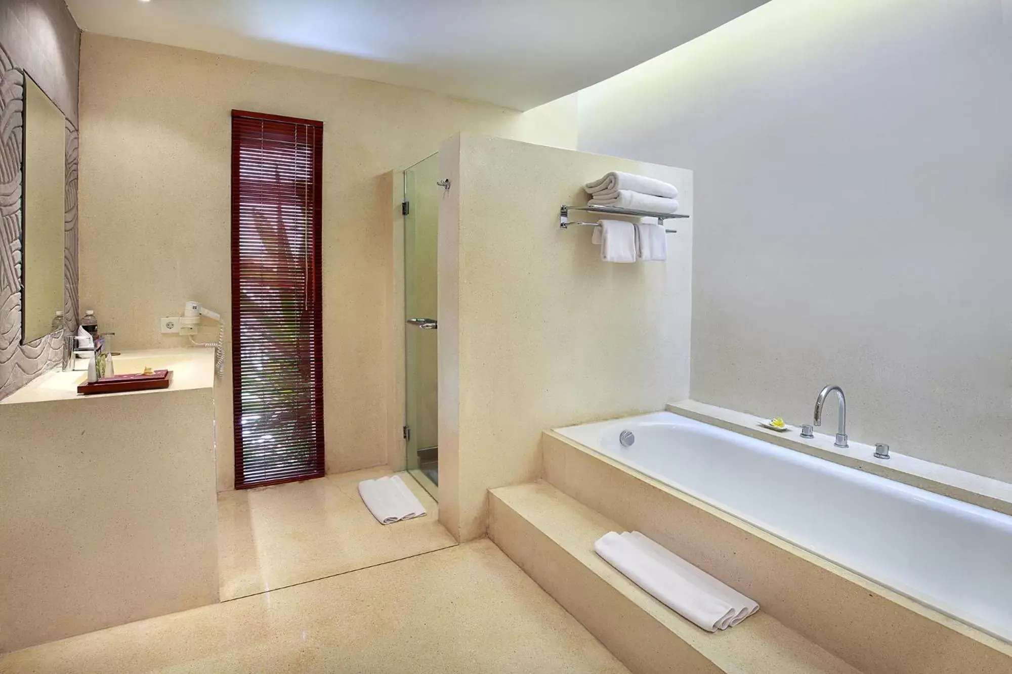 Shower, Bathroom in Bali Niksoma Boutique Beach Resort