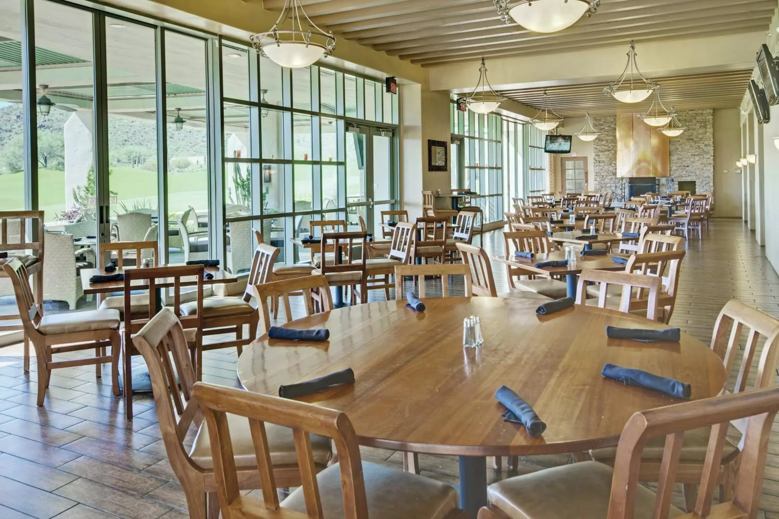 Restaurant/Places to Eat in Starr Pass Golf Suites