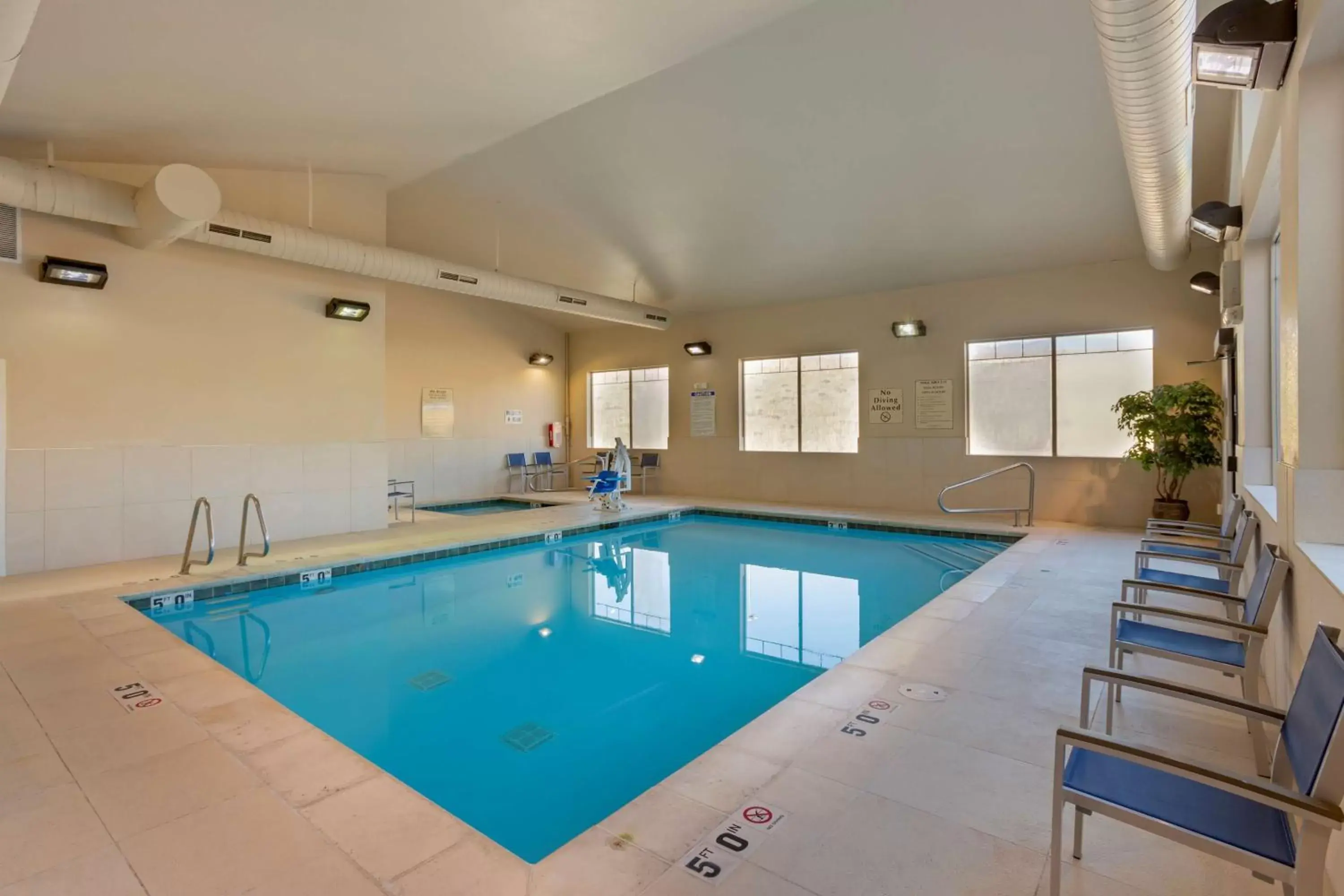 Pool view in Best Western PLUS Fossil Country Inn & Suites Pool view in Best Western PLUS Fossil Country Inn & Suites