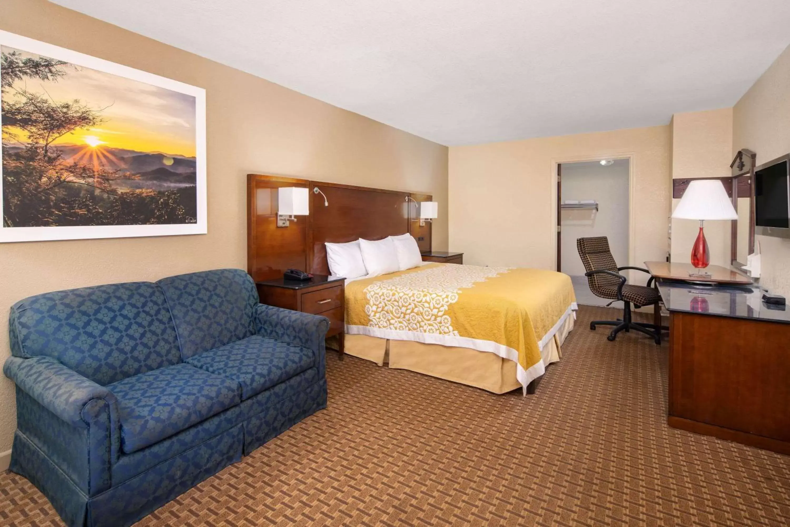 Photo of the whole room in Days Inn by Wyndham Thomaston