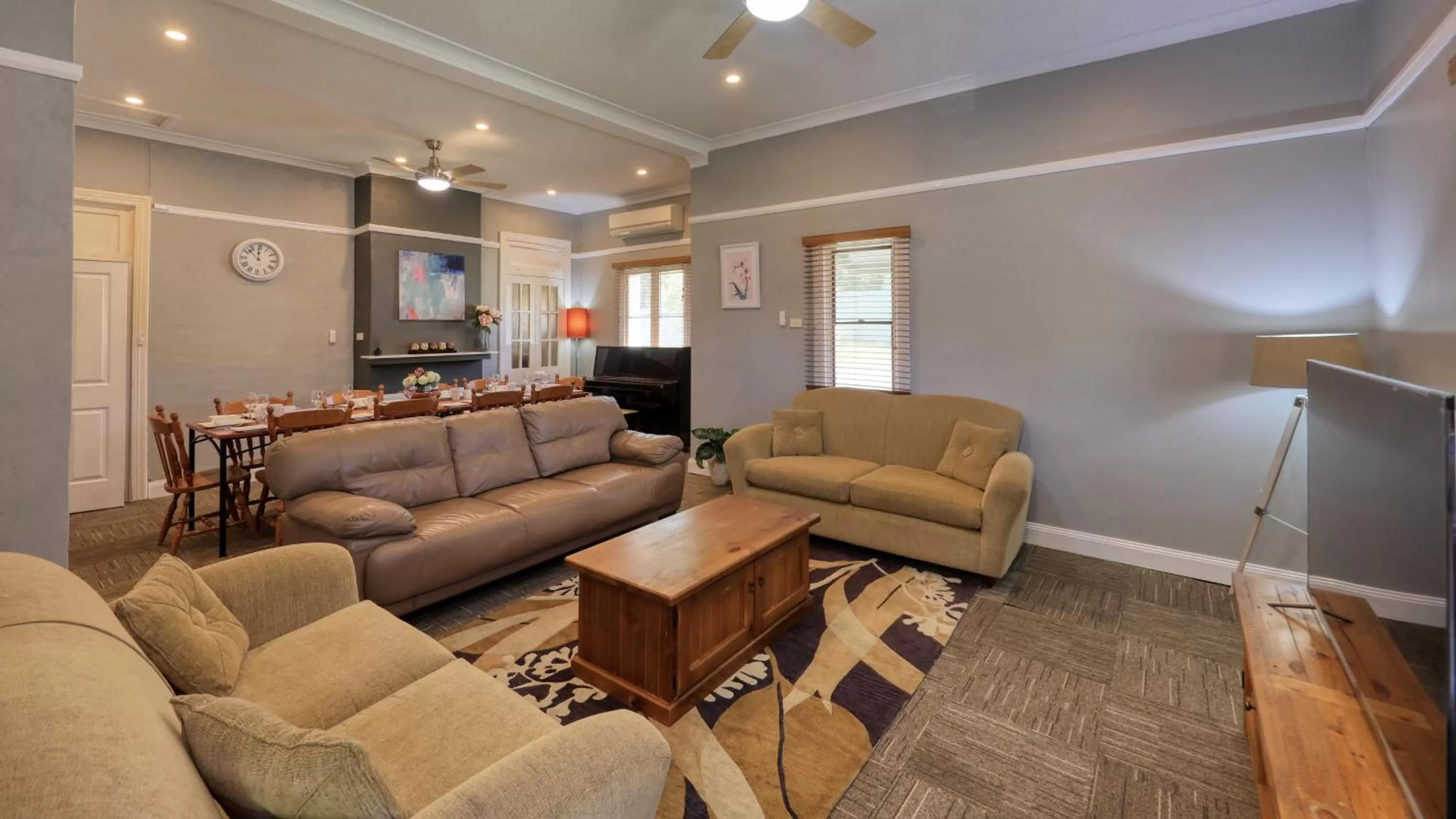 Living room in Canowindra Riverview Motel