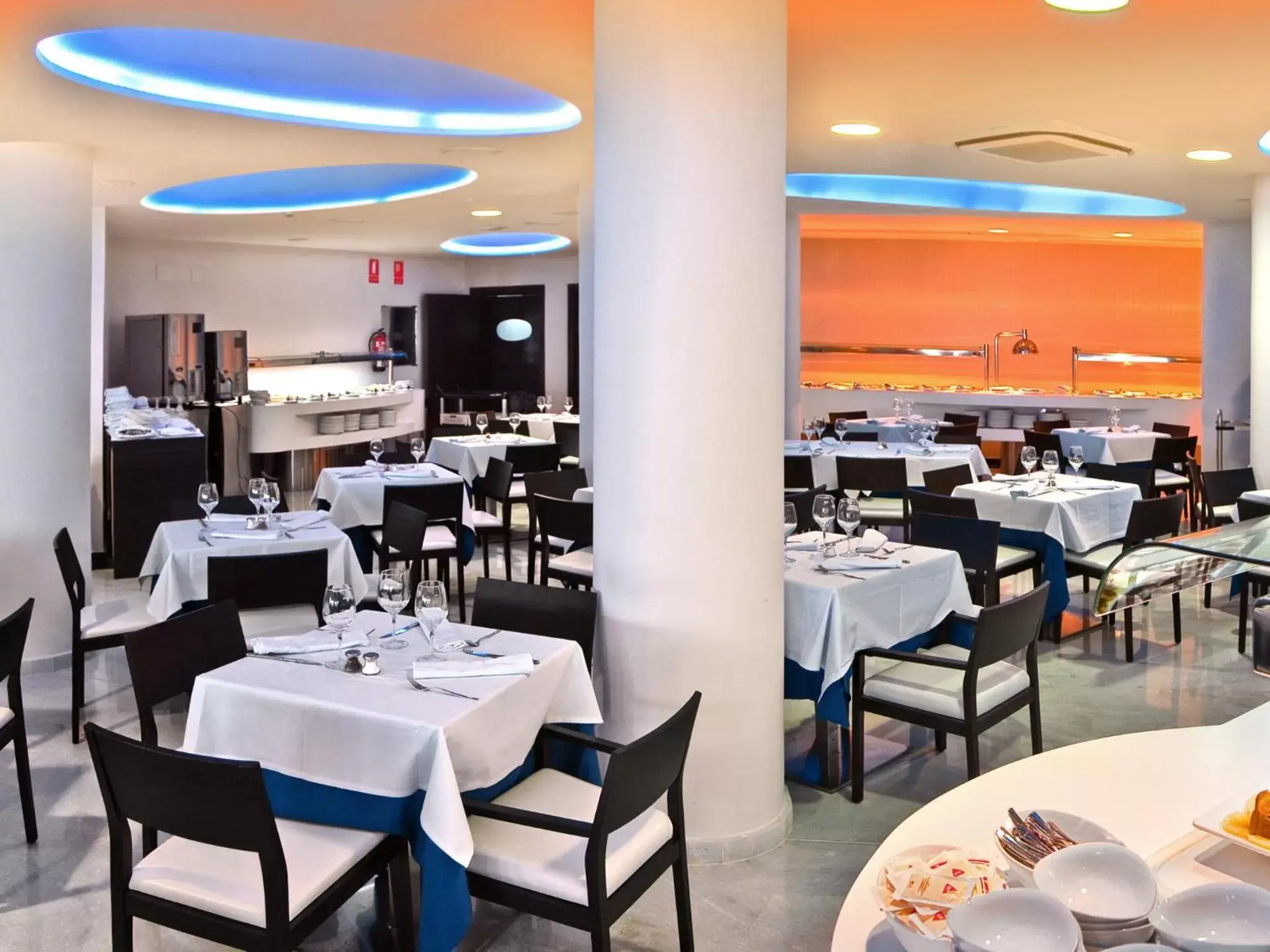 Restaurant/Places to Eat in Hotel Villa del Mar