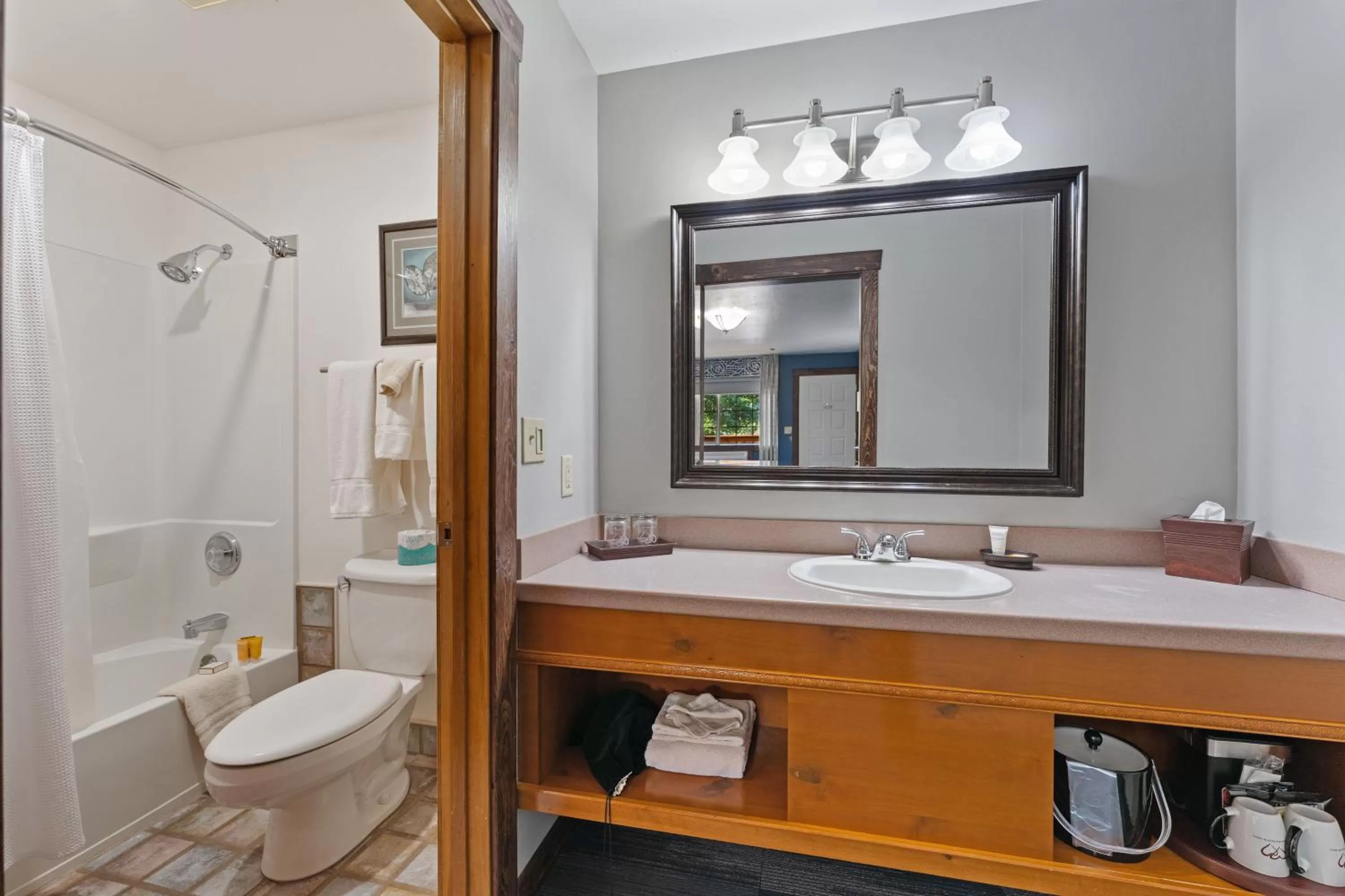 Shower in Desert Rose Resort & Cabins