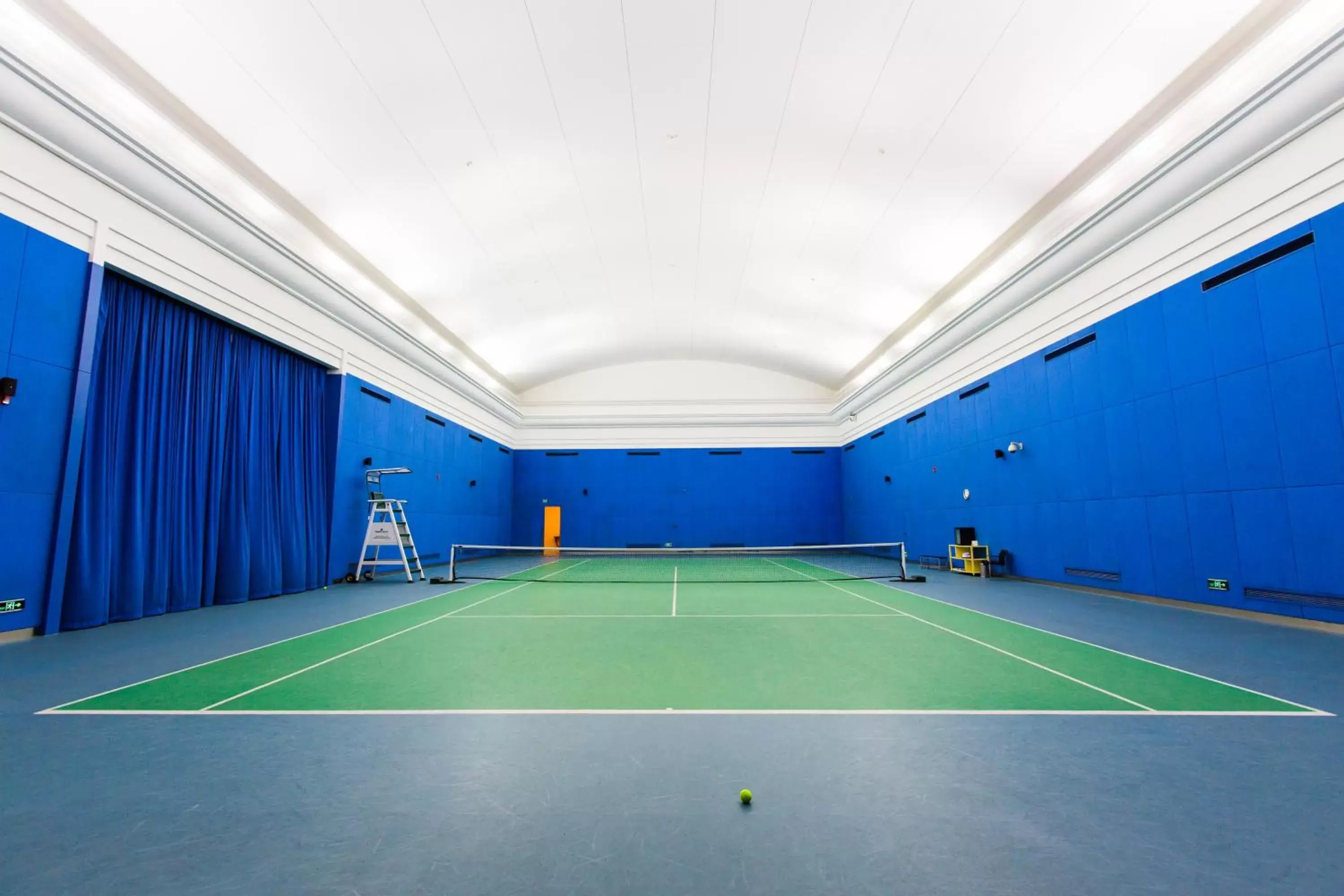 Fitness centre/facilities, Tennis/Squash in Renaissance Tianjin Lakeview Hotel