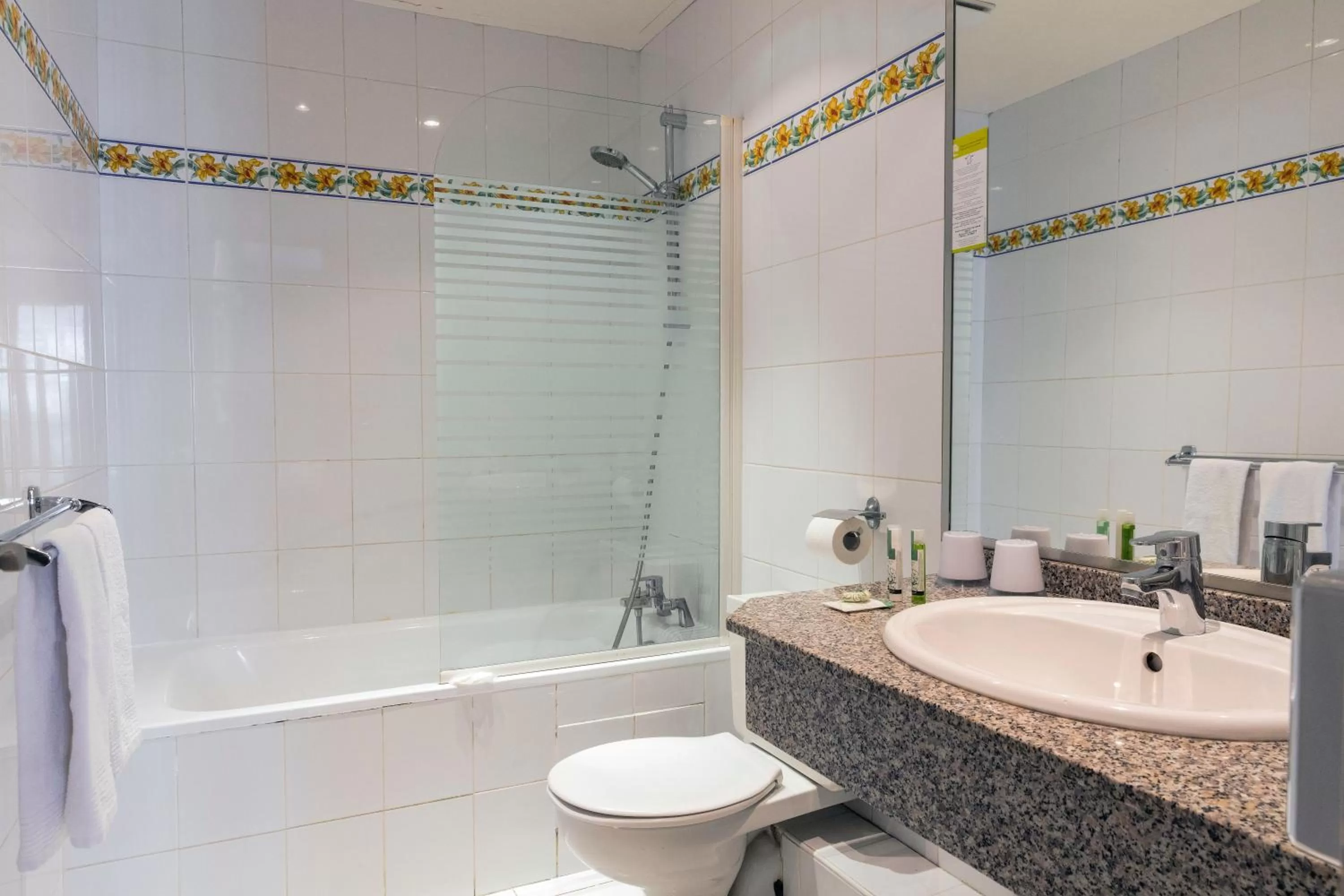 Bathroom in Hotel Berne Opera