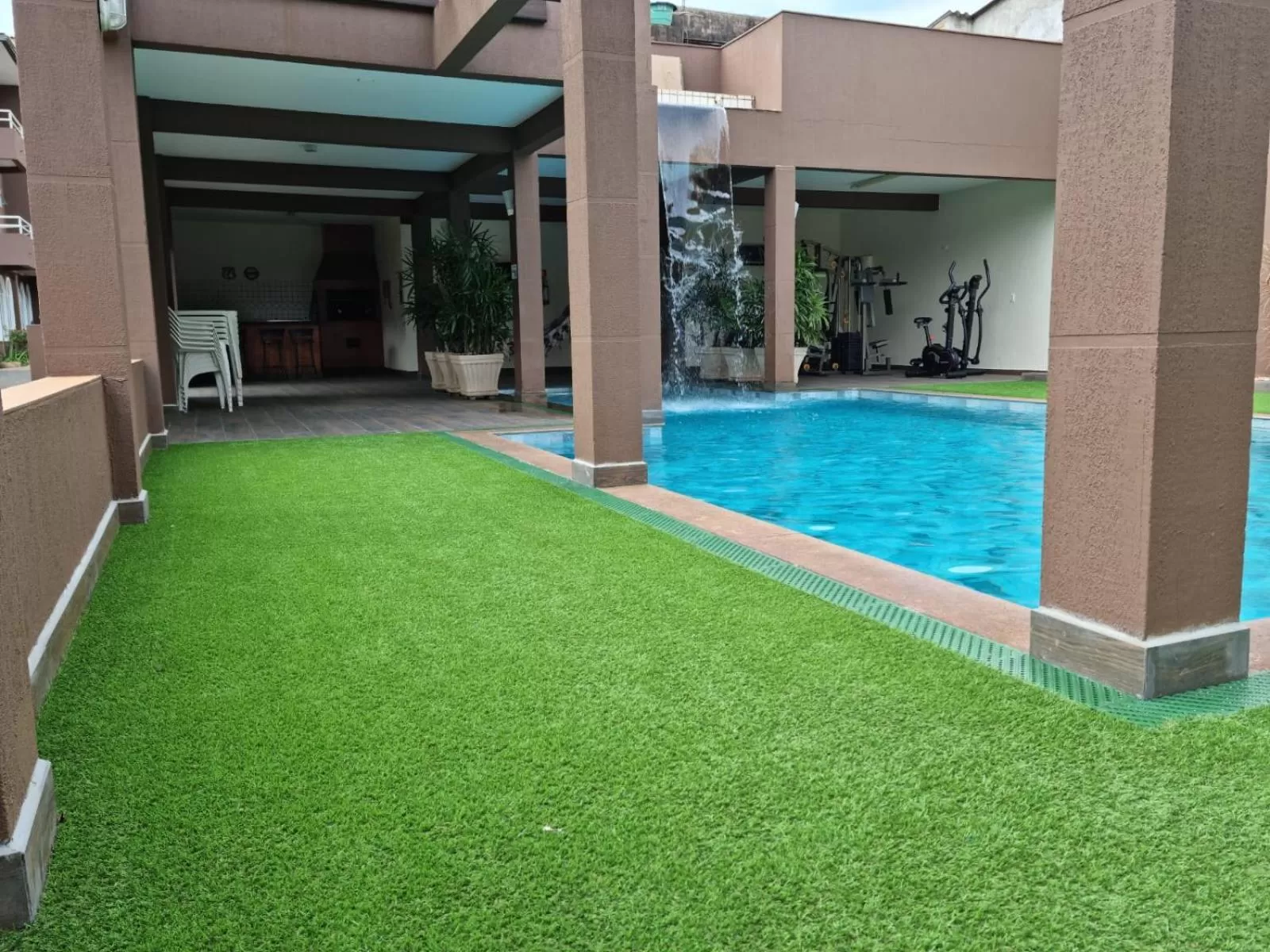 Swimming pool in Hotel Rouver