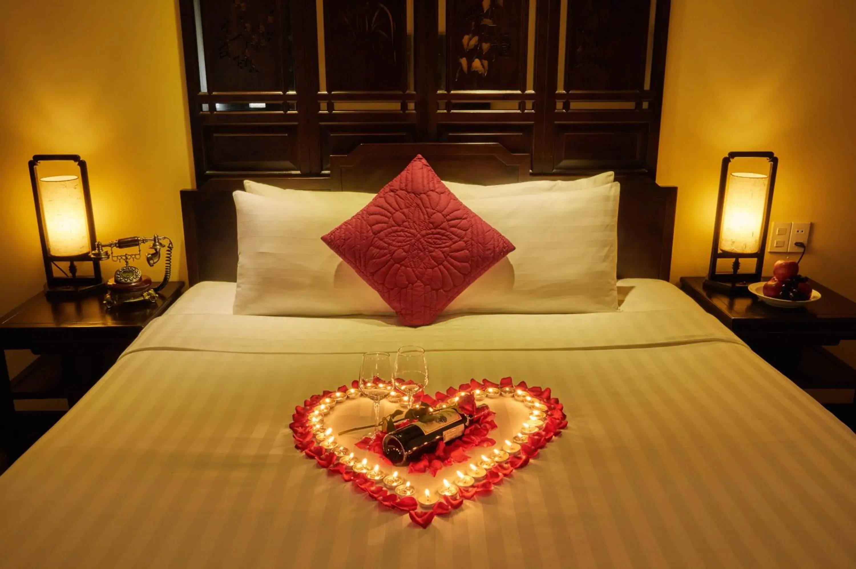Staff, Bed in Hoi An Central Boutique Hotel & Spa (Little Hoi An Central Boutique Hotel & Spa)
