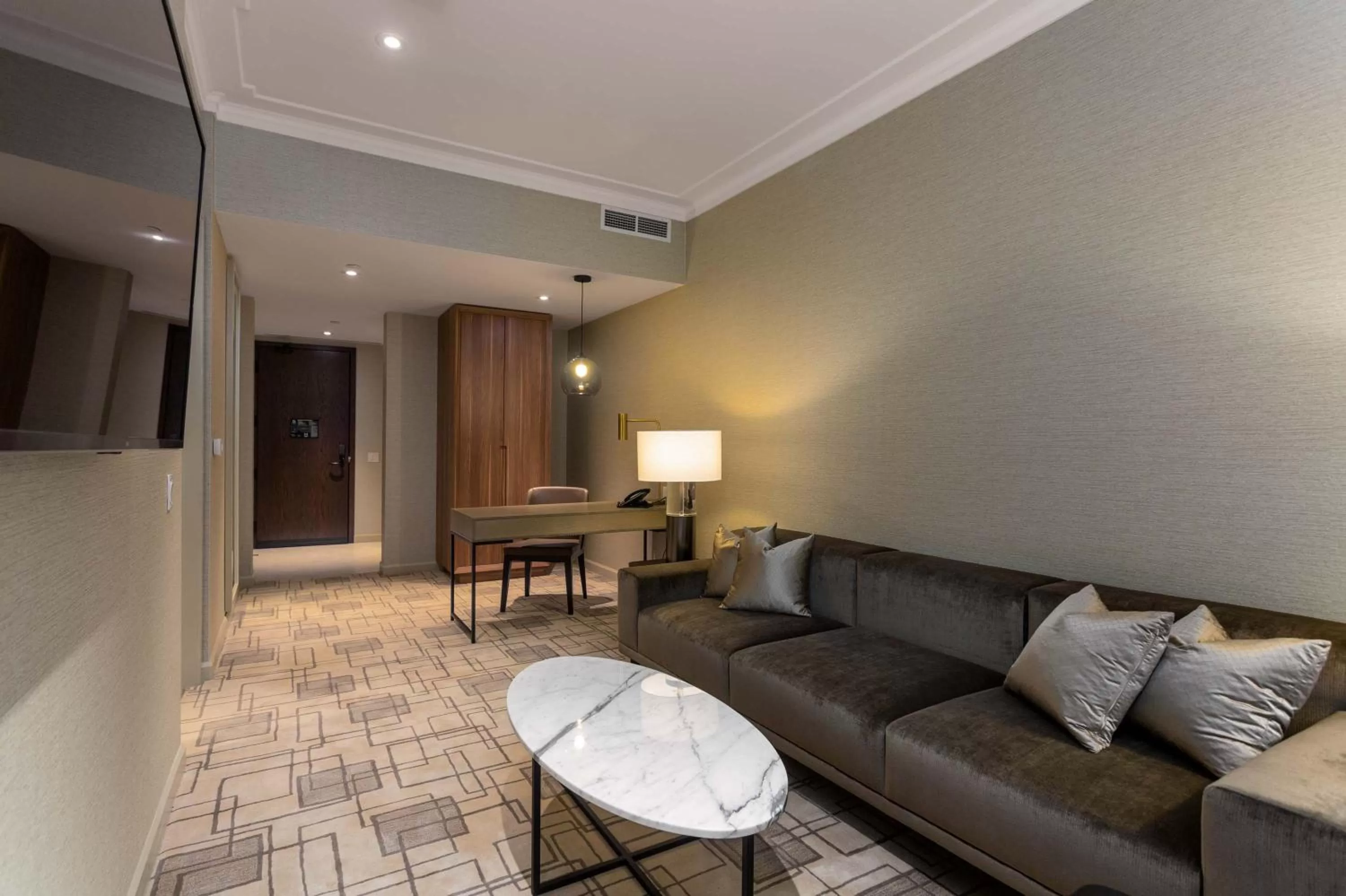 Bedroom in Sutton Place Hotel Toronto