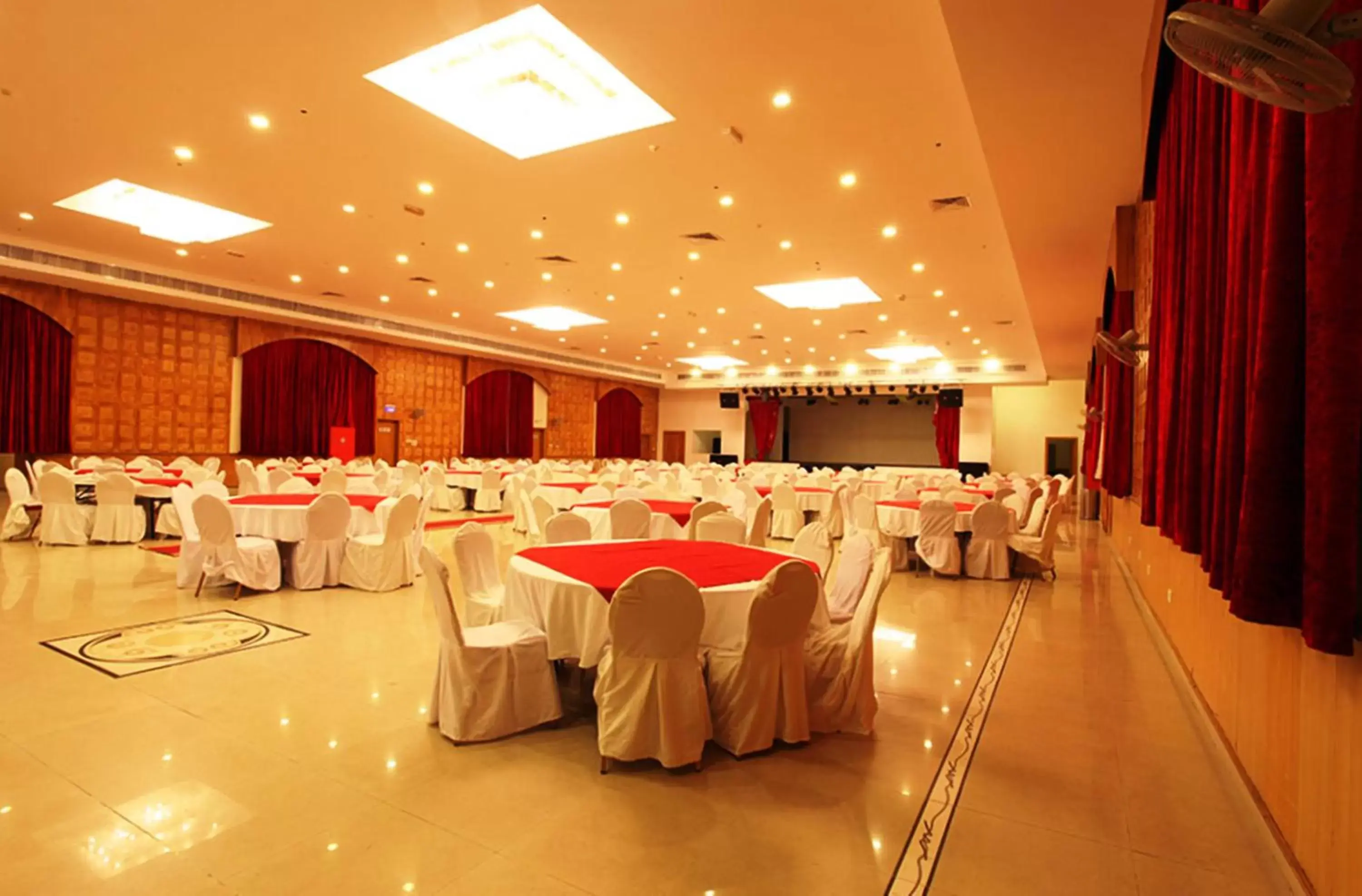 Banquet/Function facilities, Banquet Facilities in Ramee Dream Resort