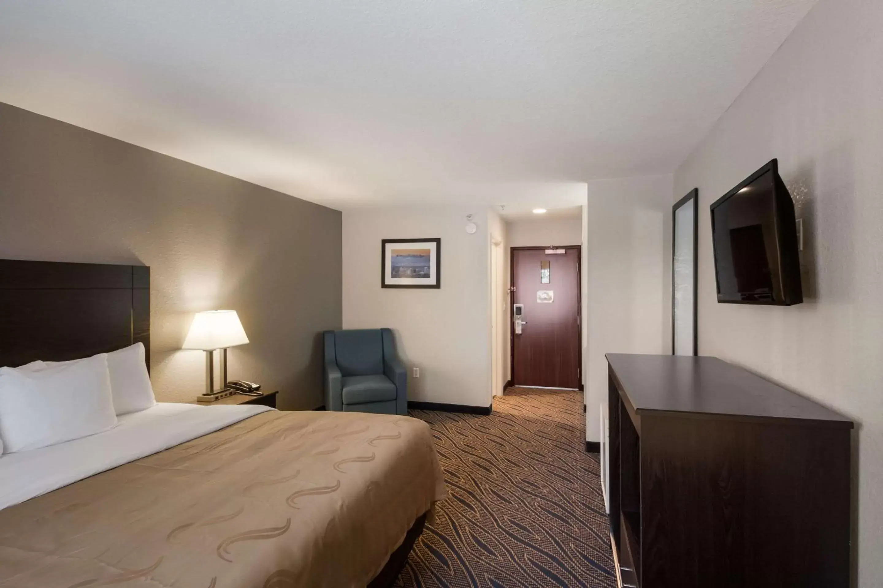 Photo of the whole room, Room Photo in Quality Inn Midvale - Salt Lake City South